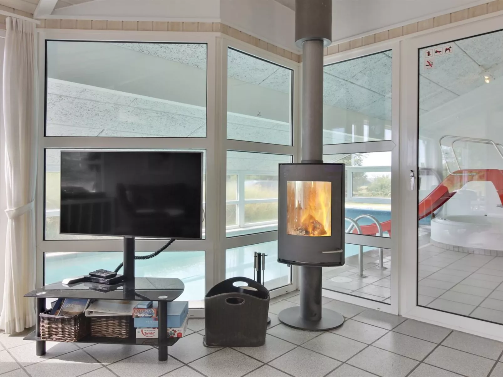 "Ilmo" - 950m from the sea-Inside