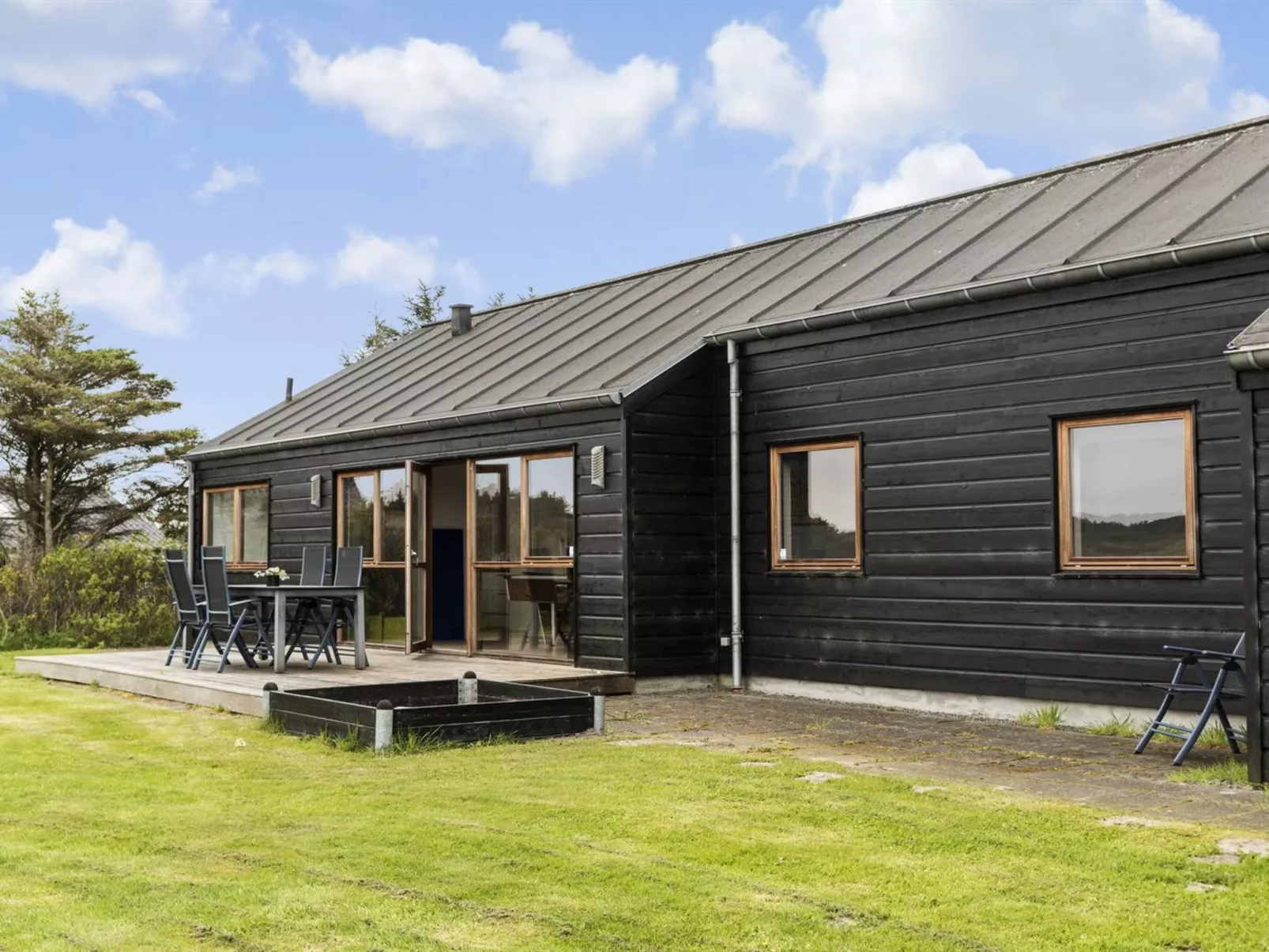 "Ilmatar" - 650m from the sea-Outside