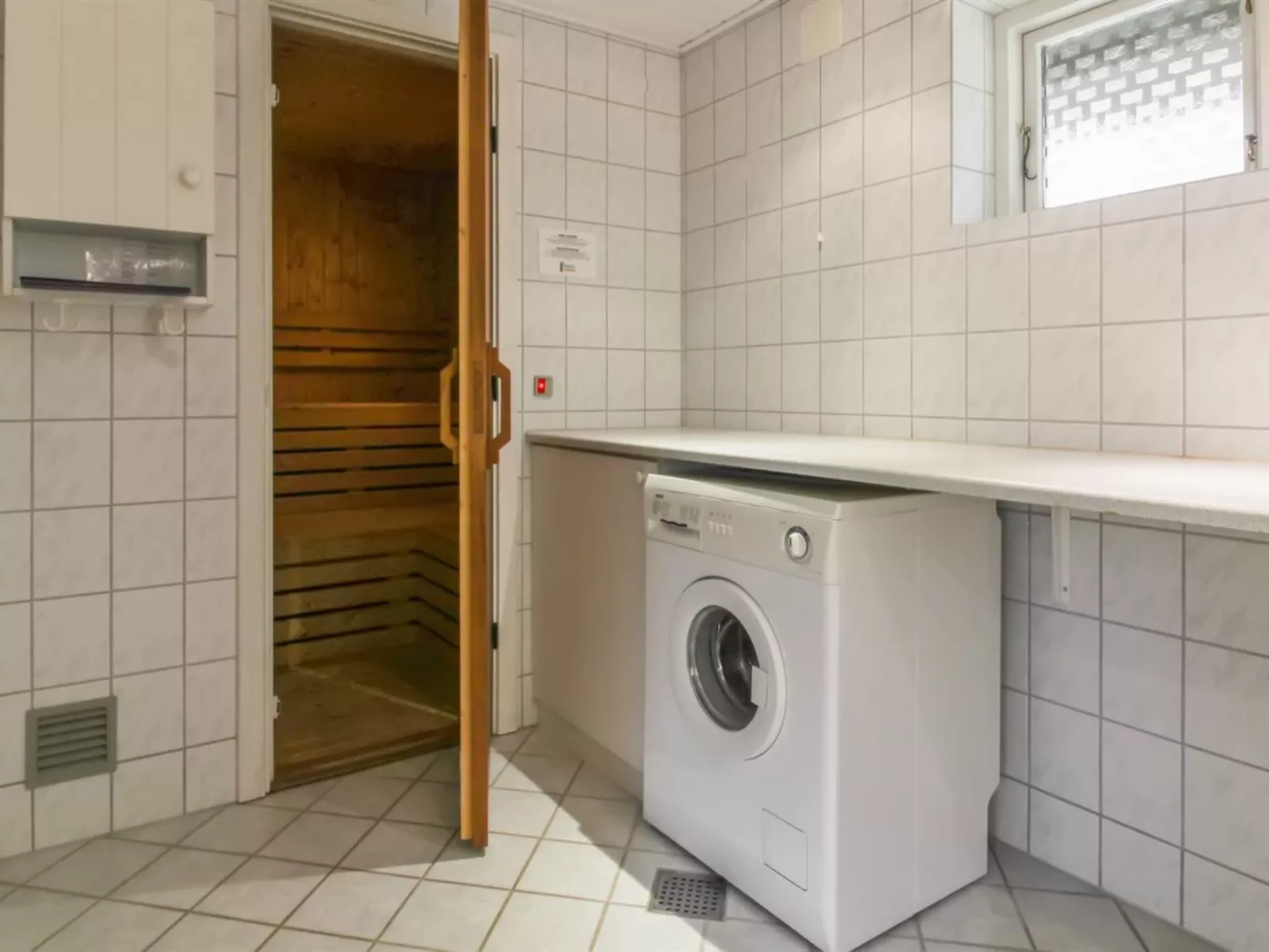 "Helline" - 900m from the sea-Inside