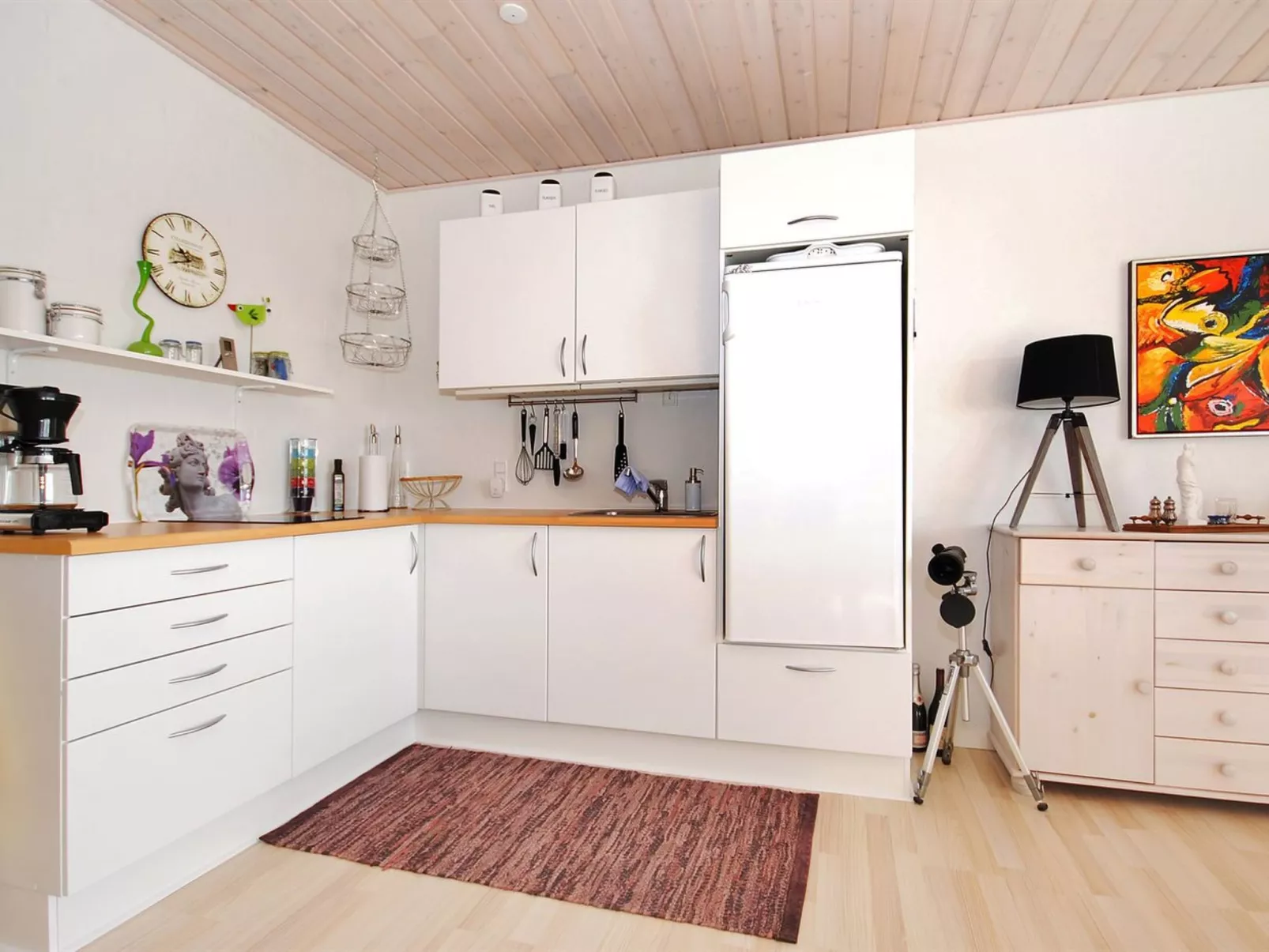 "Rejhana" - 500m to the fjord-Drinnen