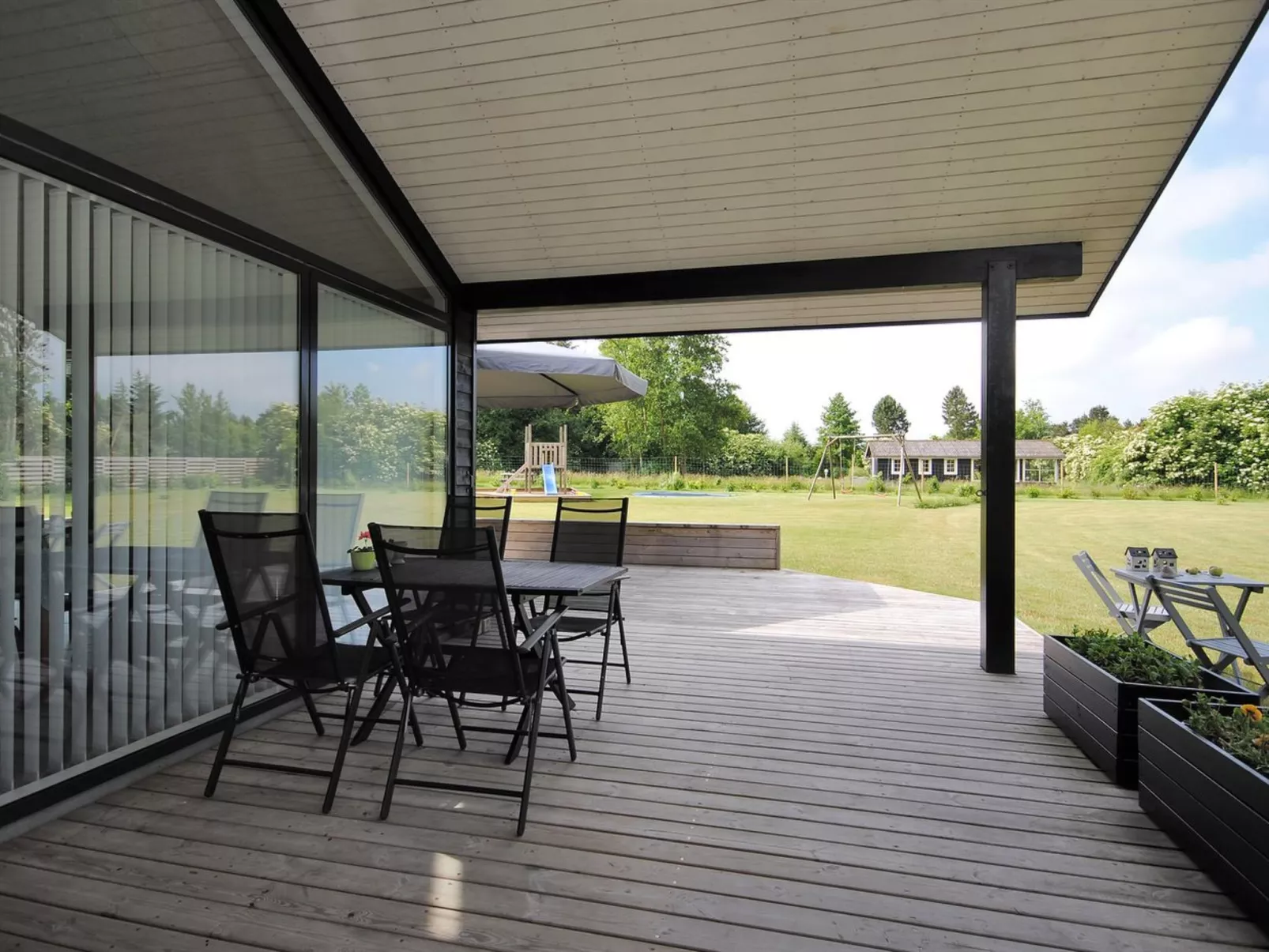 "Etly" - 600m to the fjord-Outside