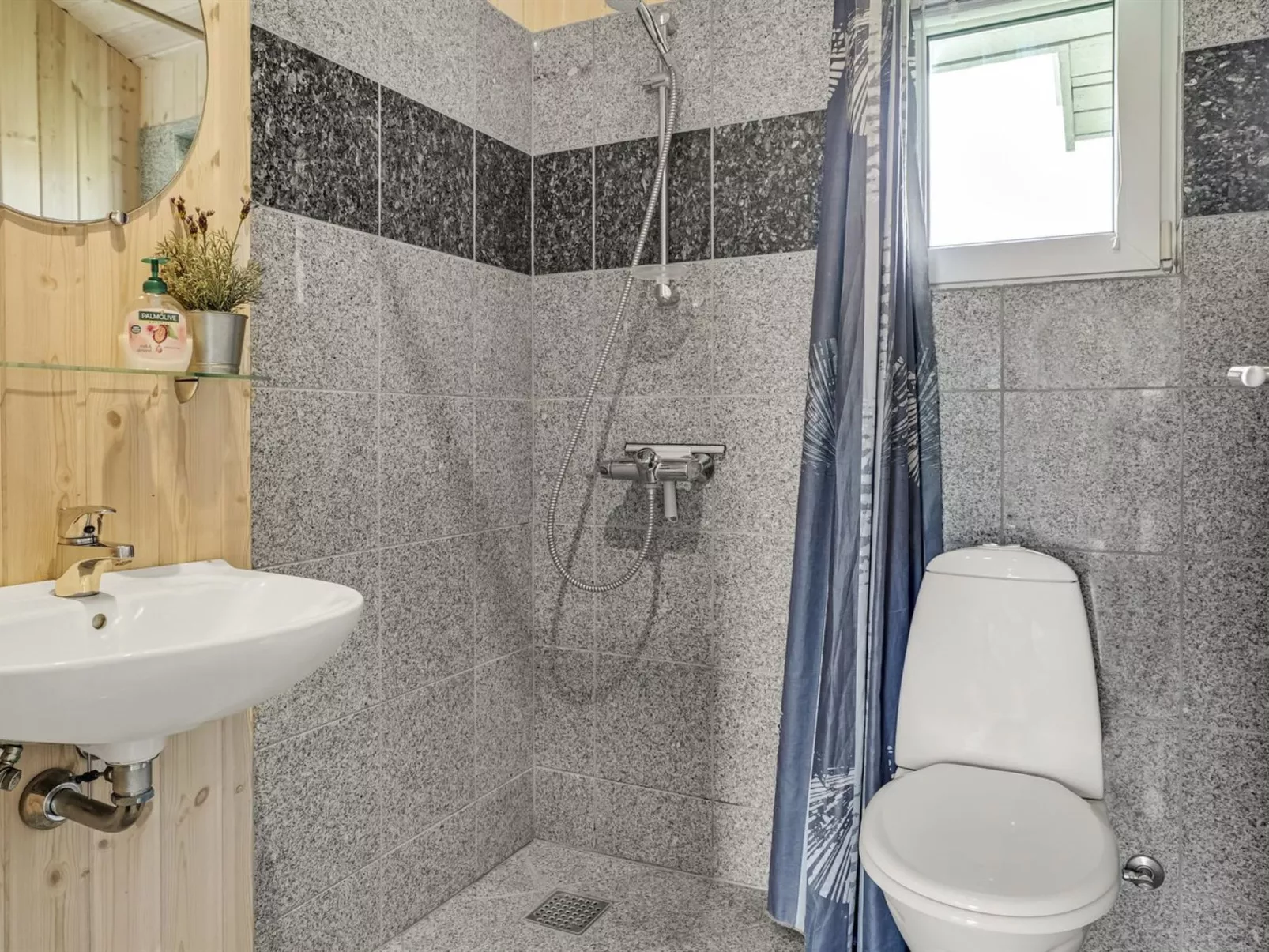 "Emppu" - 400m from the sea-Drinnen