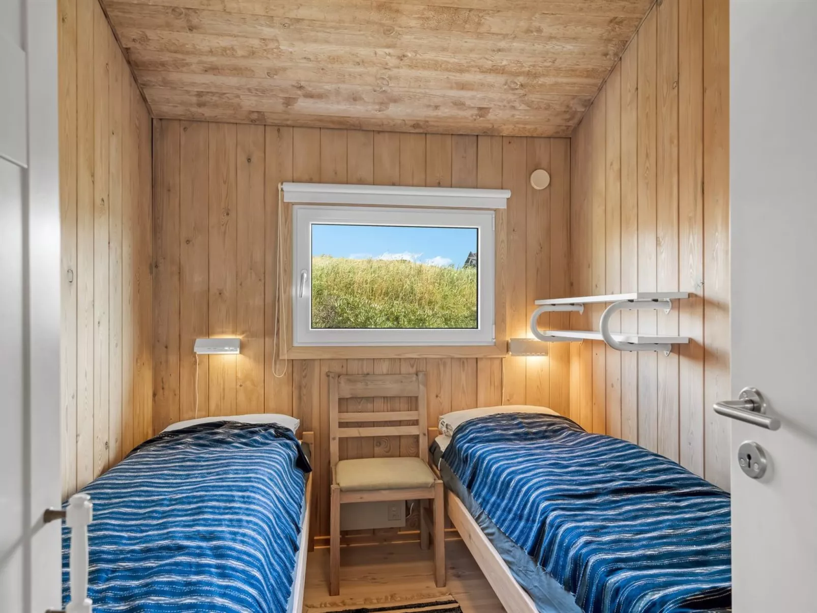 "Rosemari" - 260m from the sea-Drinnen