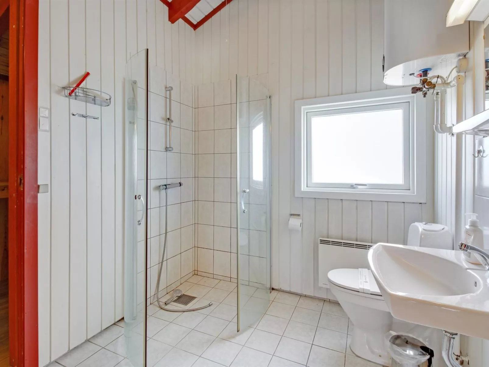 "Lowe" -  from the sea-Dedans