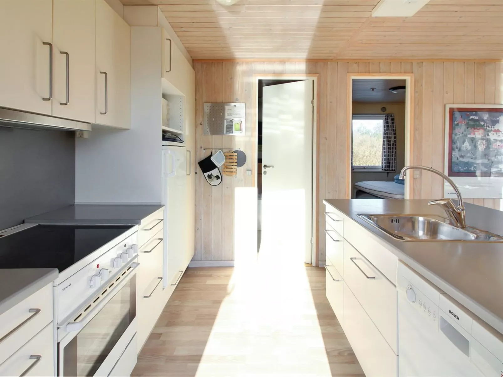 "Steffen" - 450m to the fjord-Drinnen