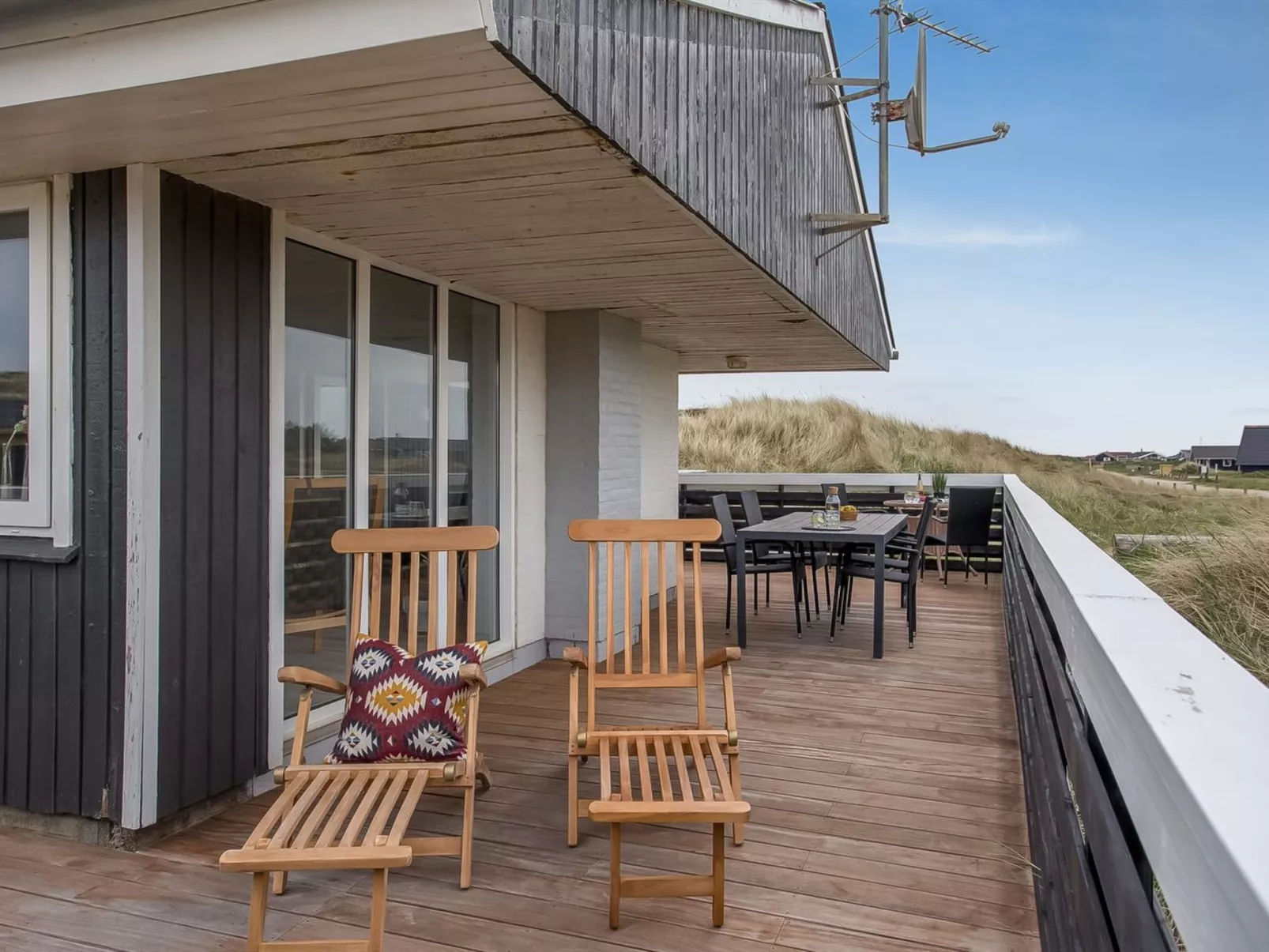 "Ozeana" -  from the sea-Dehors