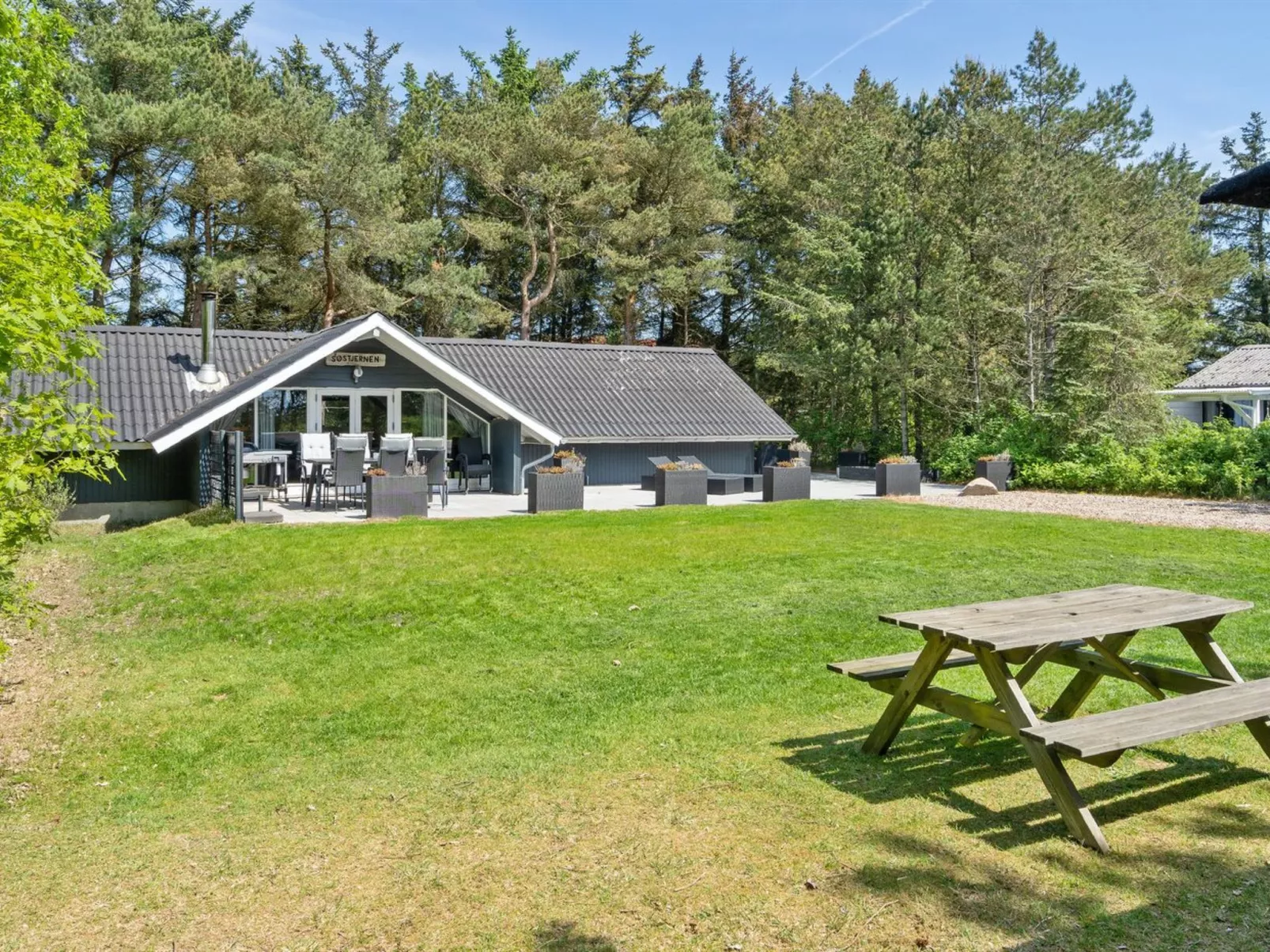 "Hjalmara" - 900m from the sea-Outside