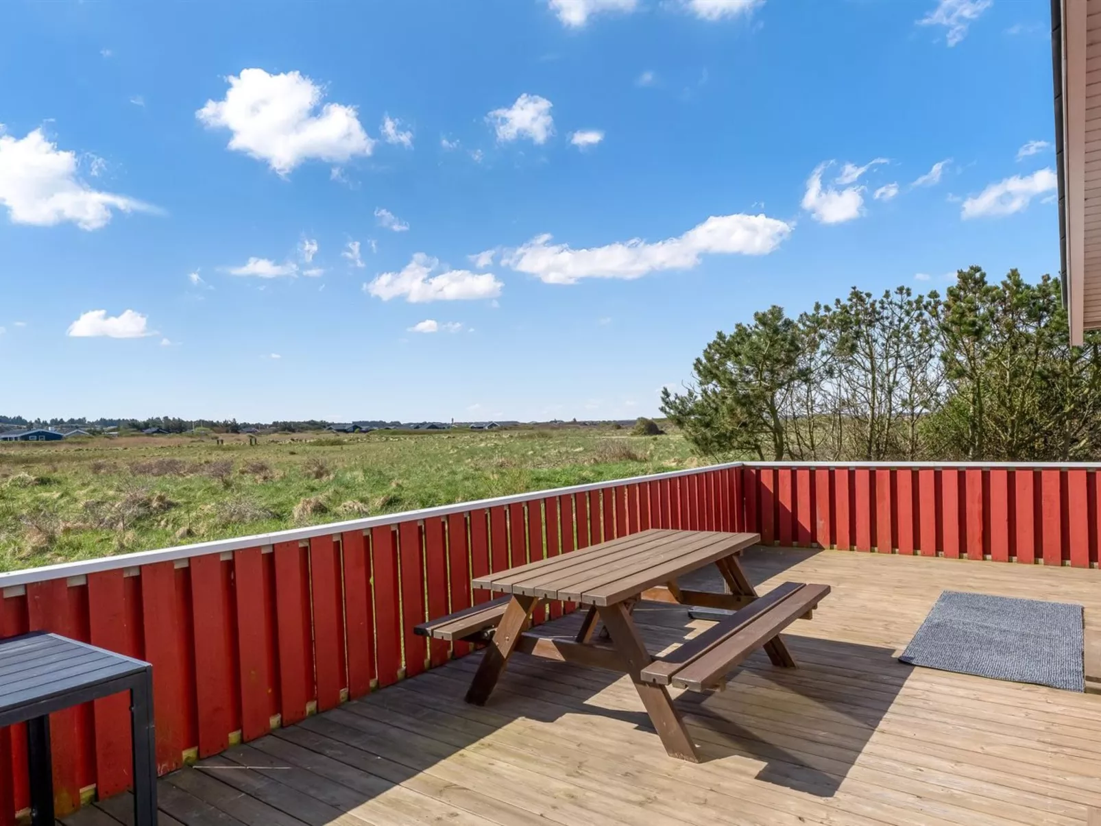 "Skrallan" - 400m from the sea-Draußen