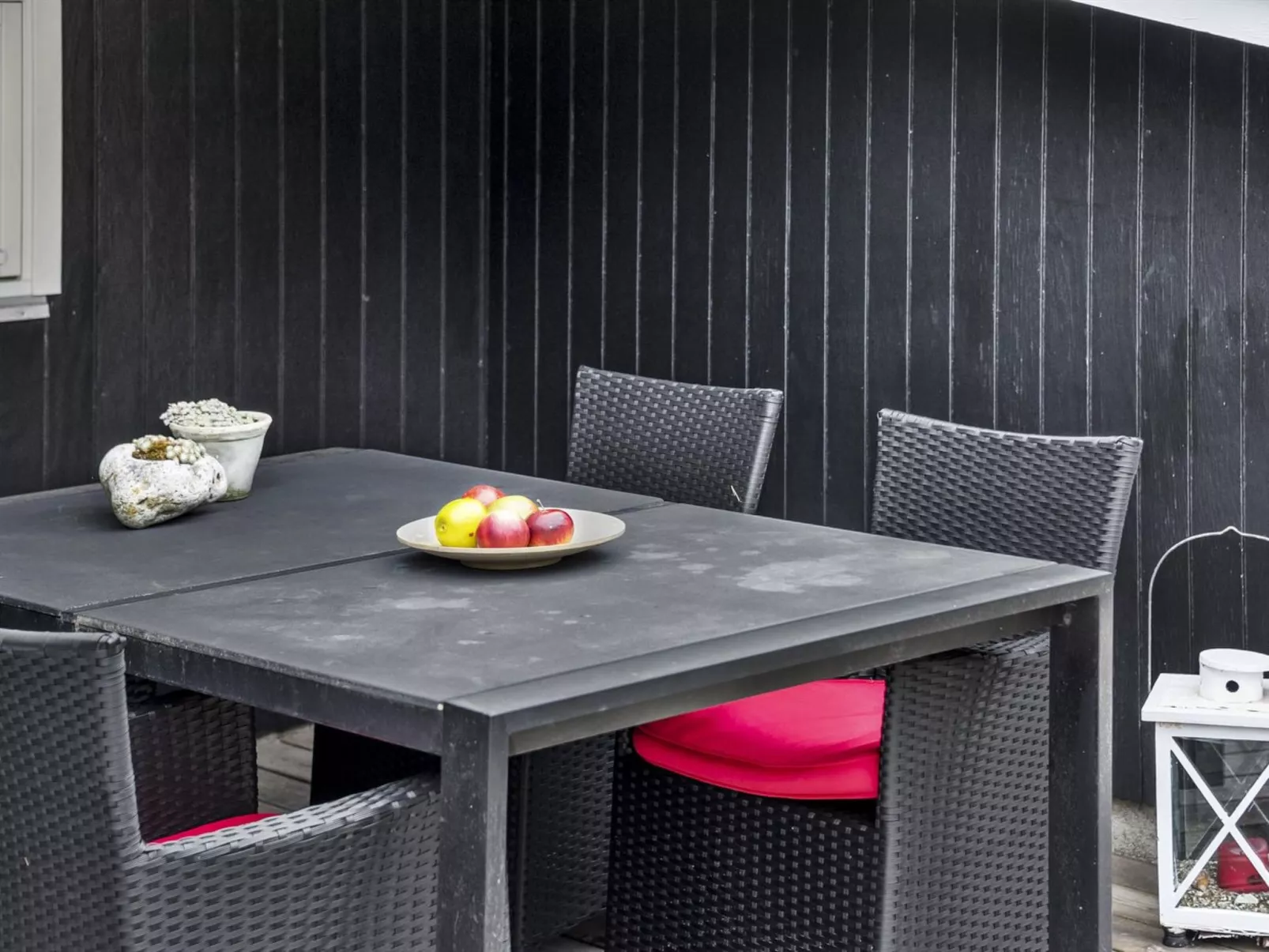 "Emeline" - 1.7km from the sea-Outside