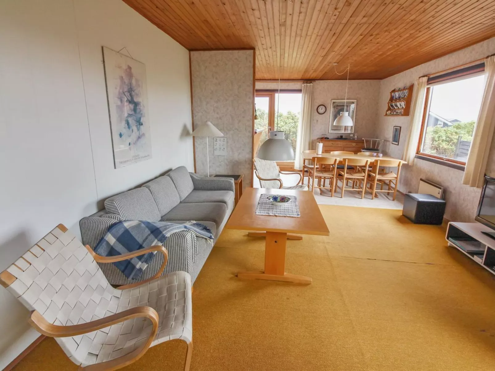 "Jerk" - 250m from the sea-Inside