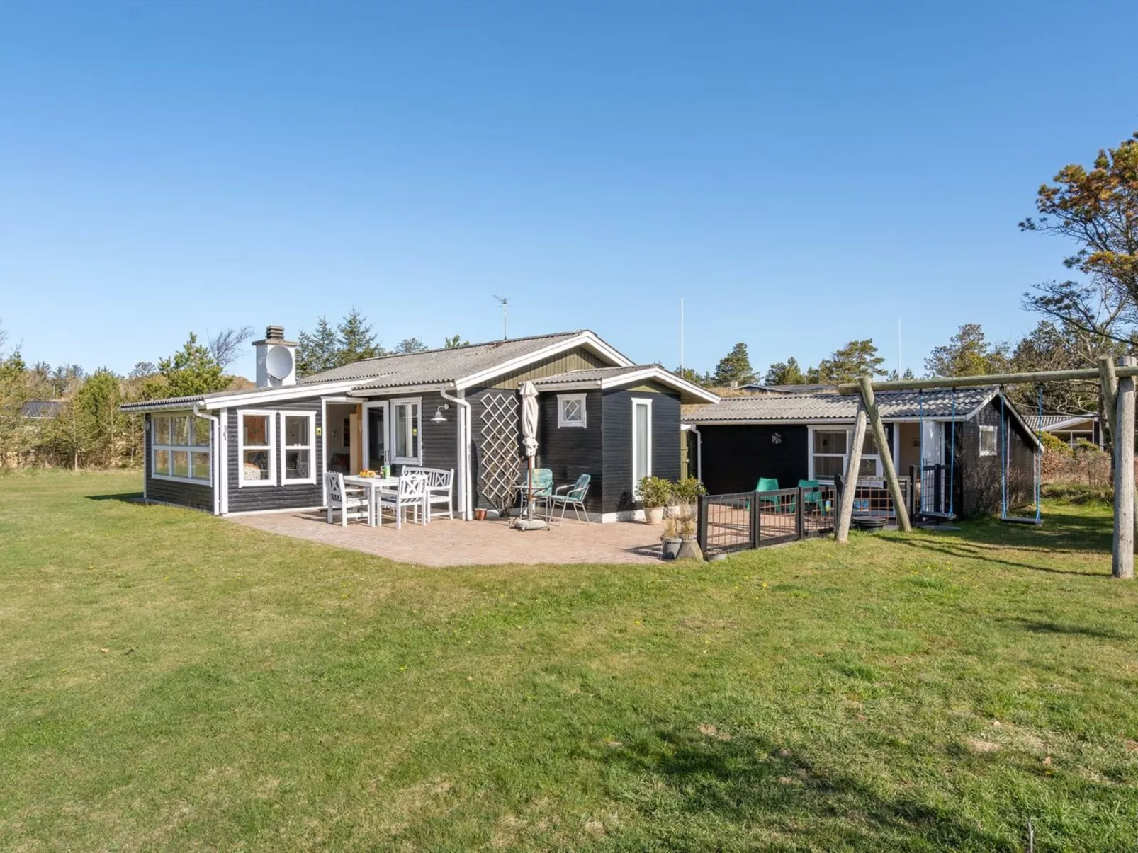 "Ingebritt" - 1.5km from the sea-Outside