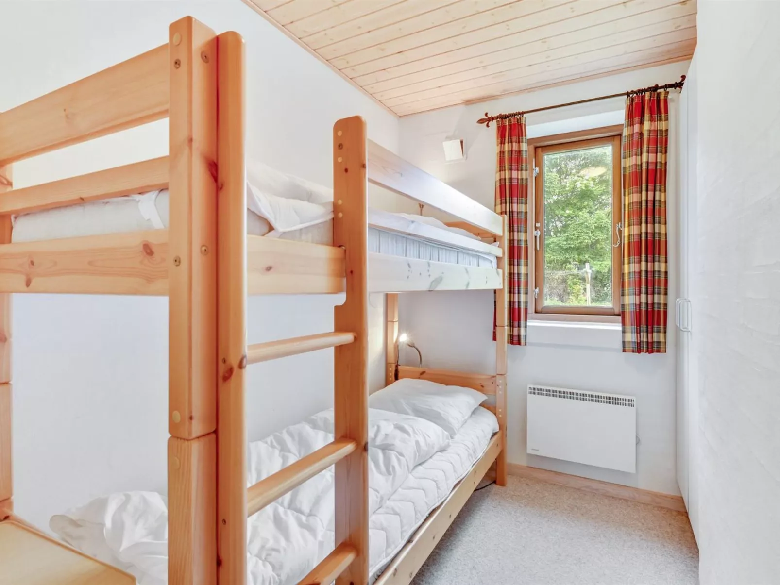 "Rika" - 525m to the fjord-Inside