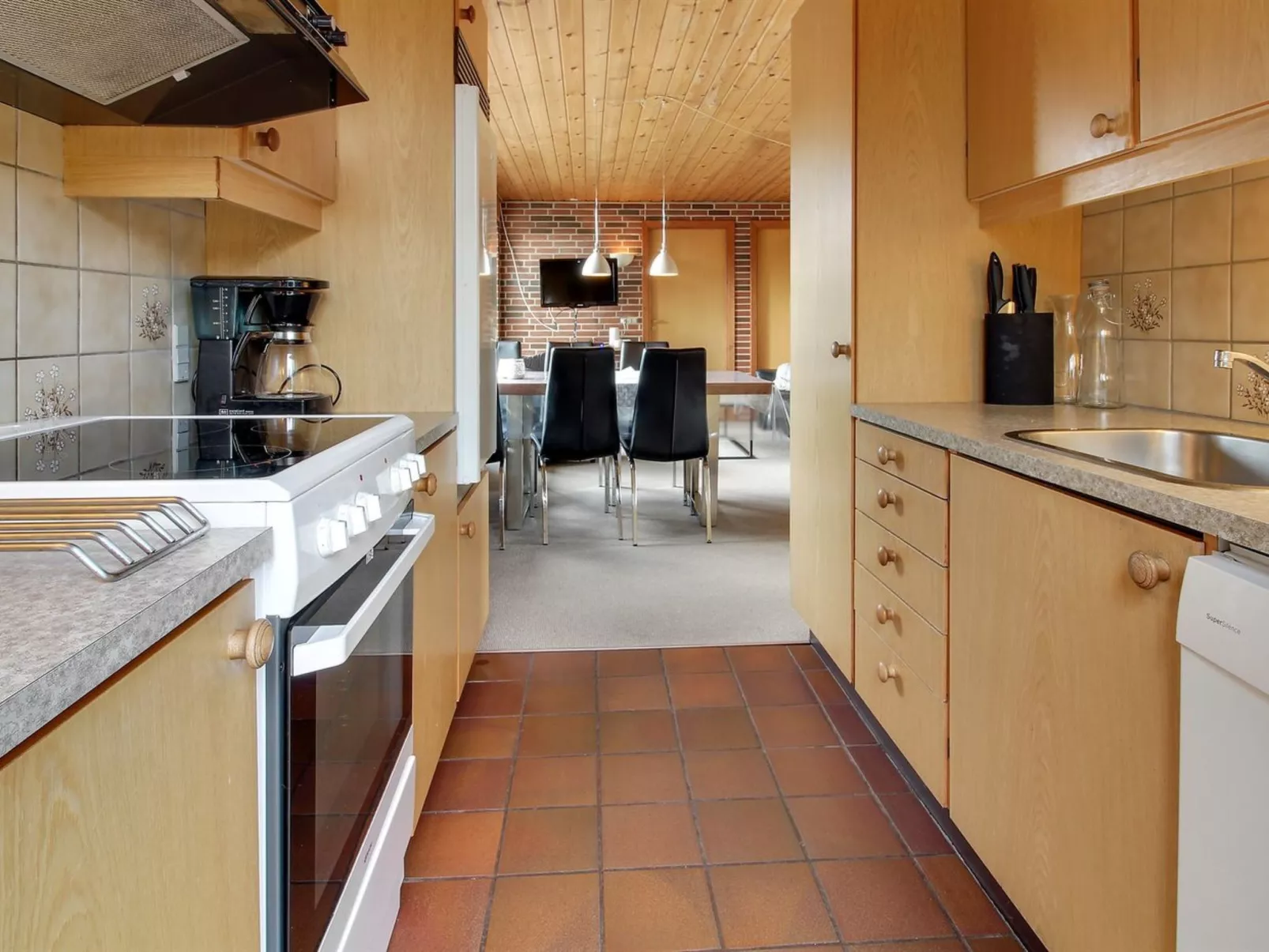 "Andriana" - 600m from the sea-Dedans