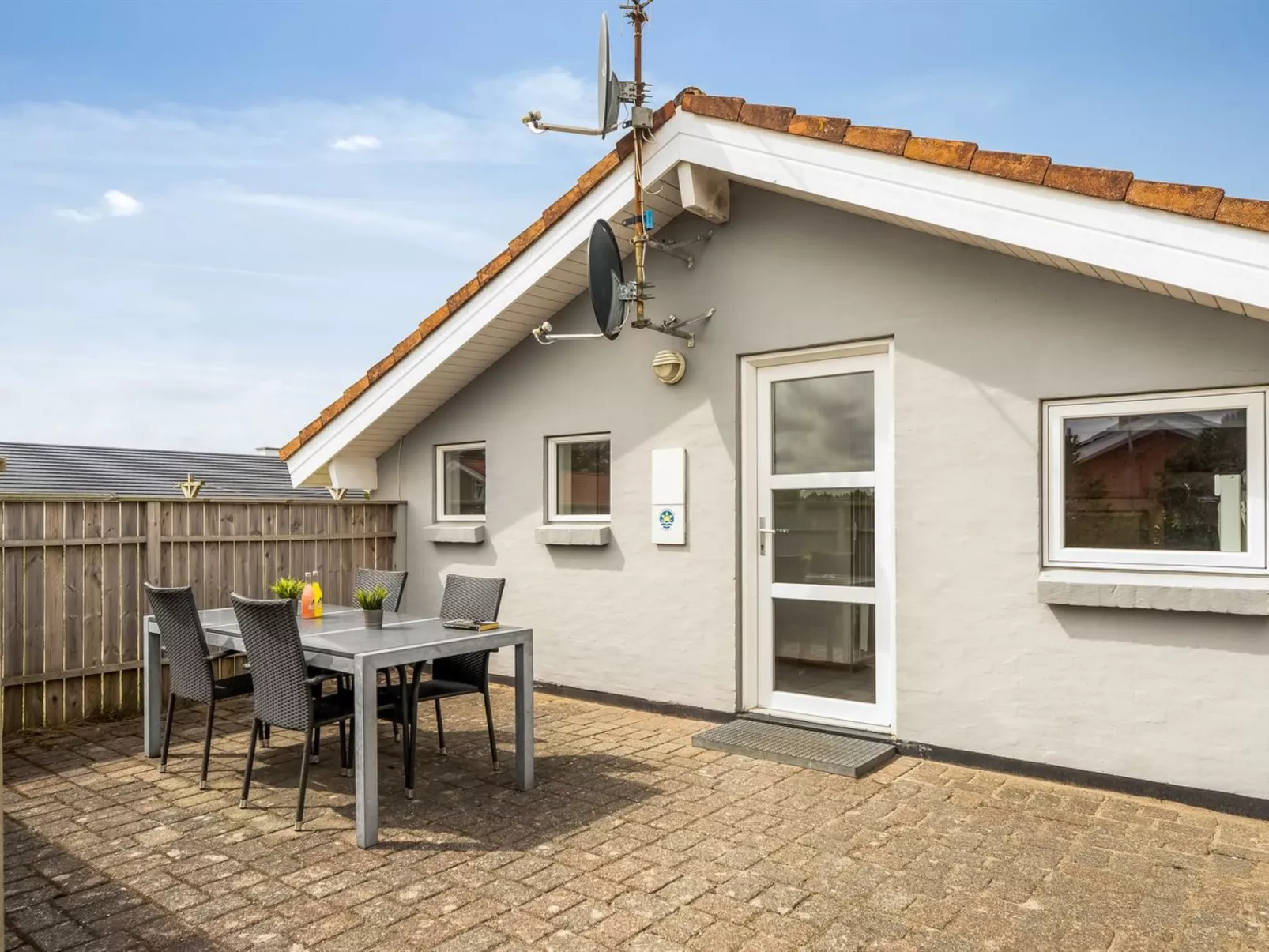 "Luzy" - 600m from the sea-Outside