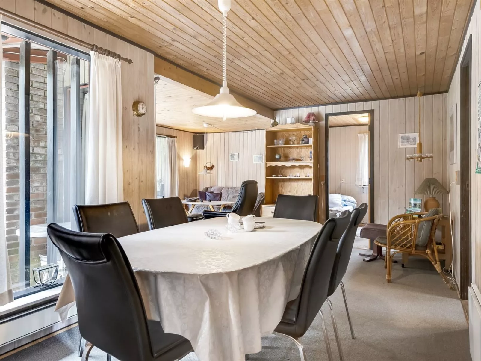 "Falki" - 2.5km from the sea-Drinnen