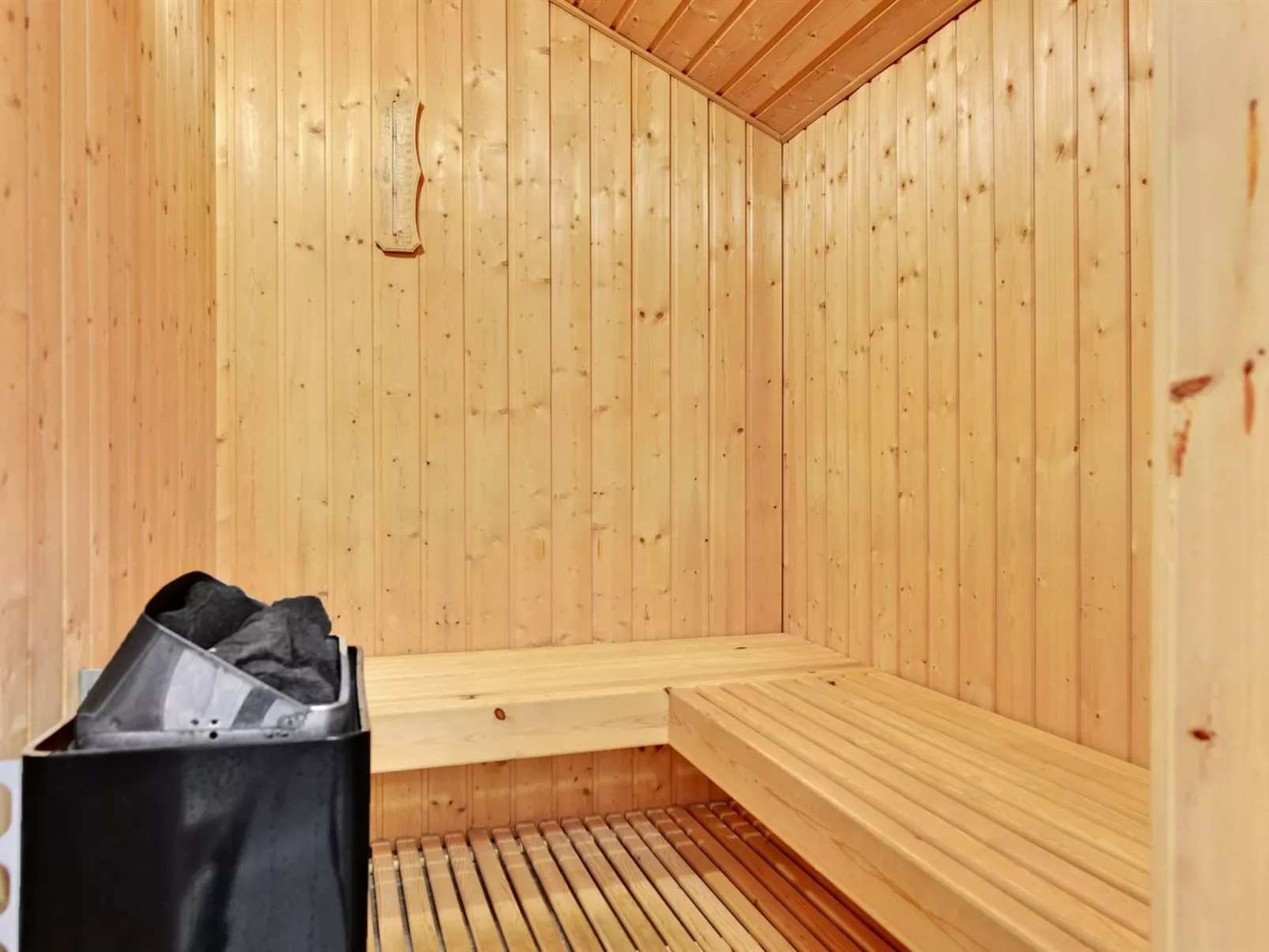 "Nanne" - 1km from the sea-Inside