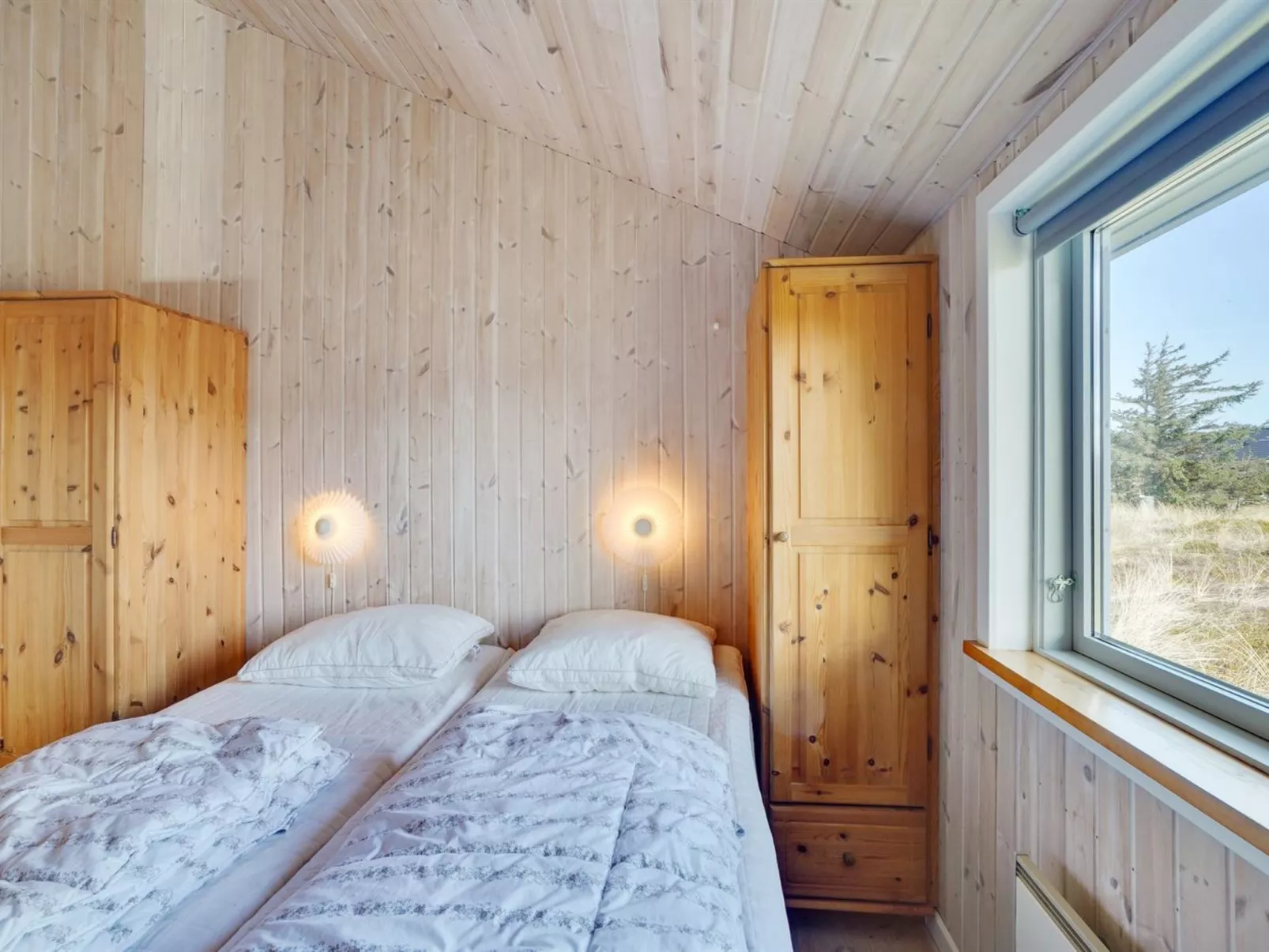 "Øde" - 350m from the sea-Inside