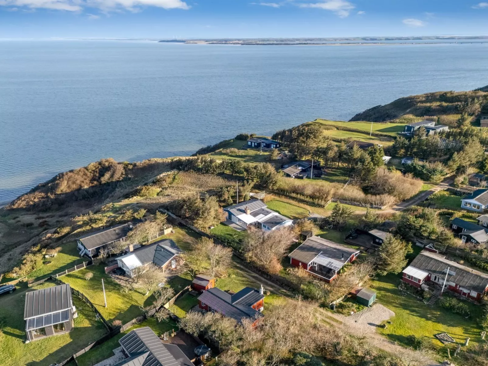 "Alpi" - 250m to the fjord-Outside