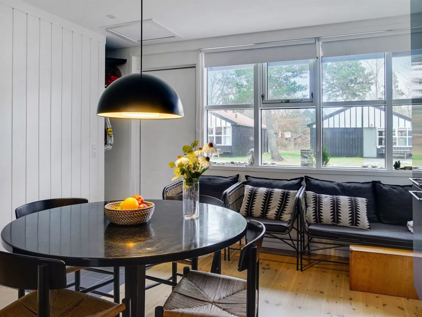 "Elfride" - 200m from the sea-Inside