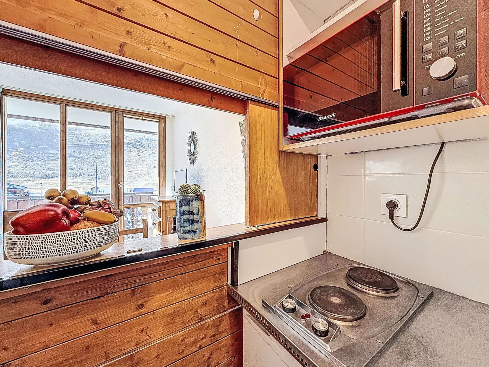 Rond Point des Pistes (Val Claret)-Inside