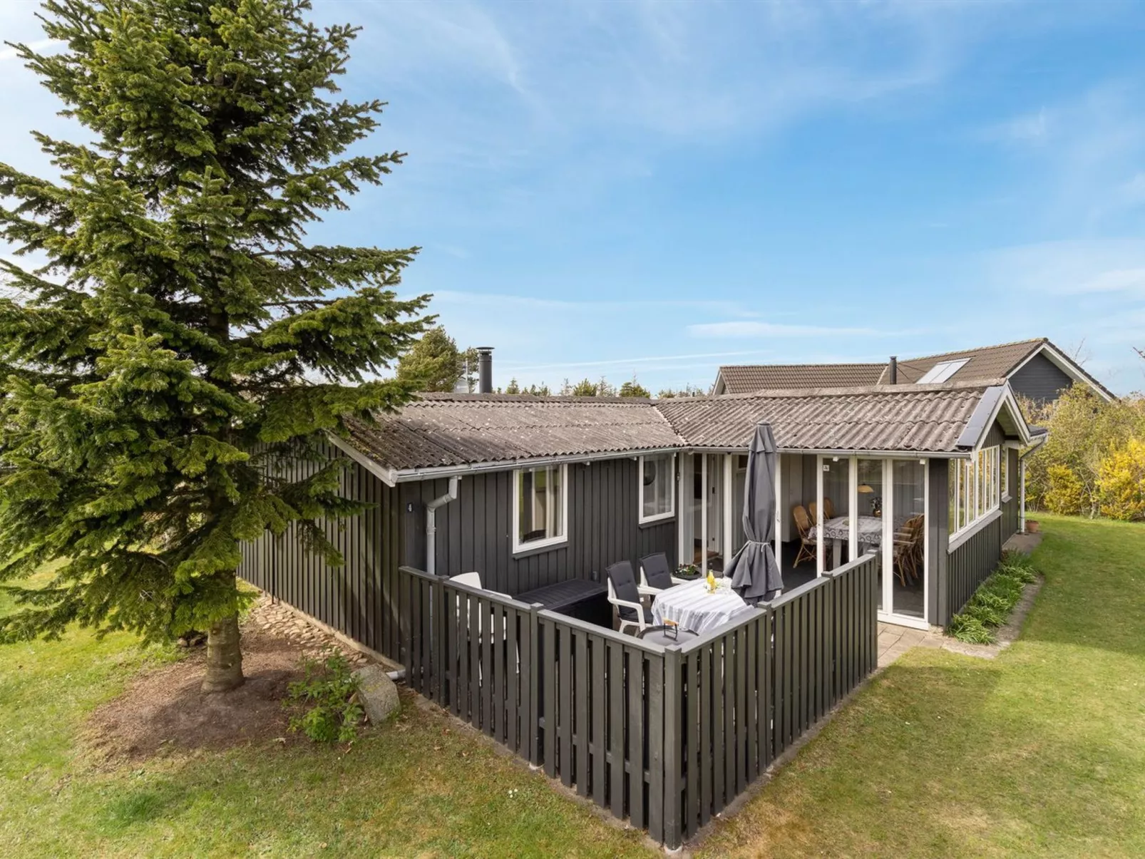 "Hope" - 350m to the fjord-Draußen