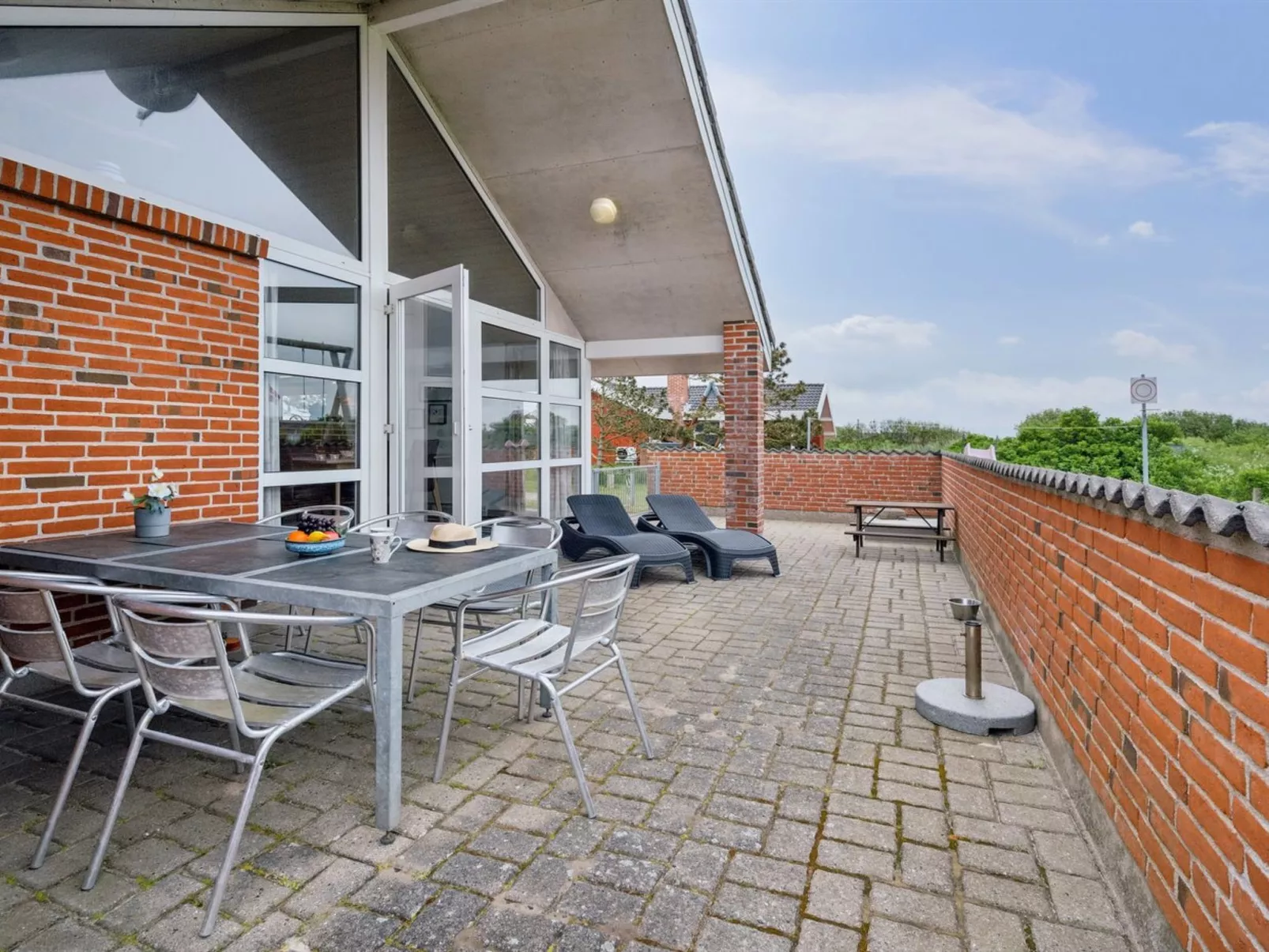 "Mari" - 400m from the sea-Outside