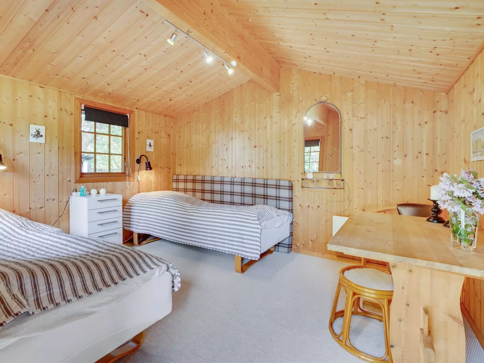 "Farthin" - 800m from the sea-Drinnen