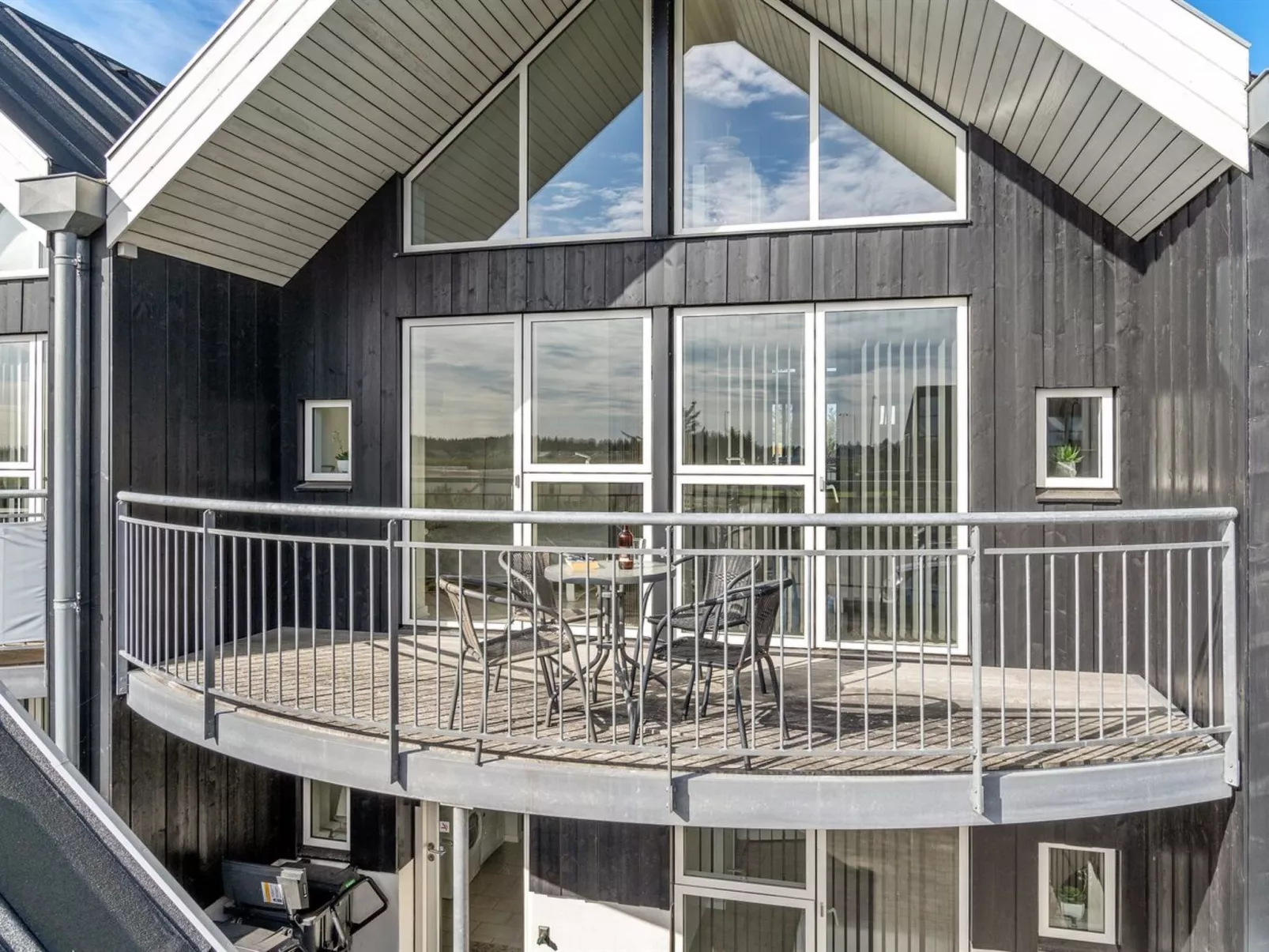 "Katharine" - 600m from the sea-Draußen