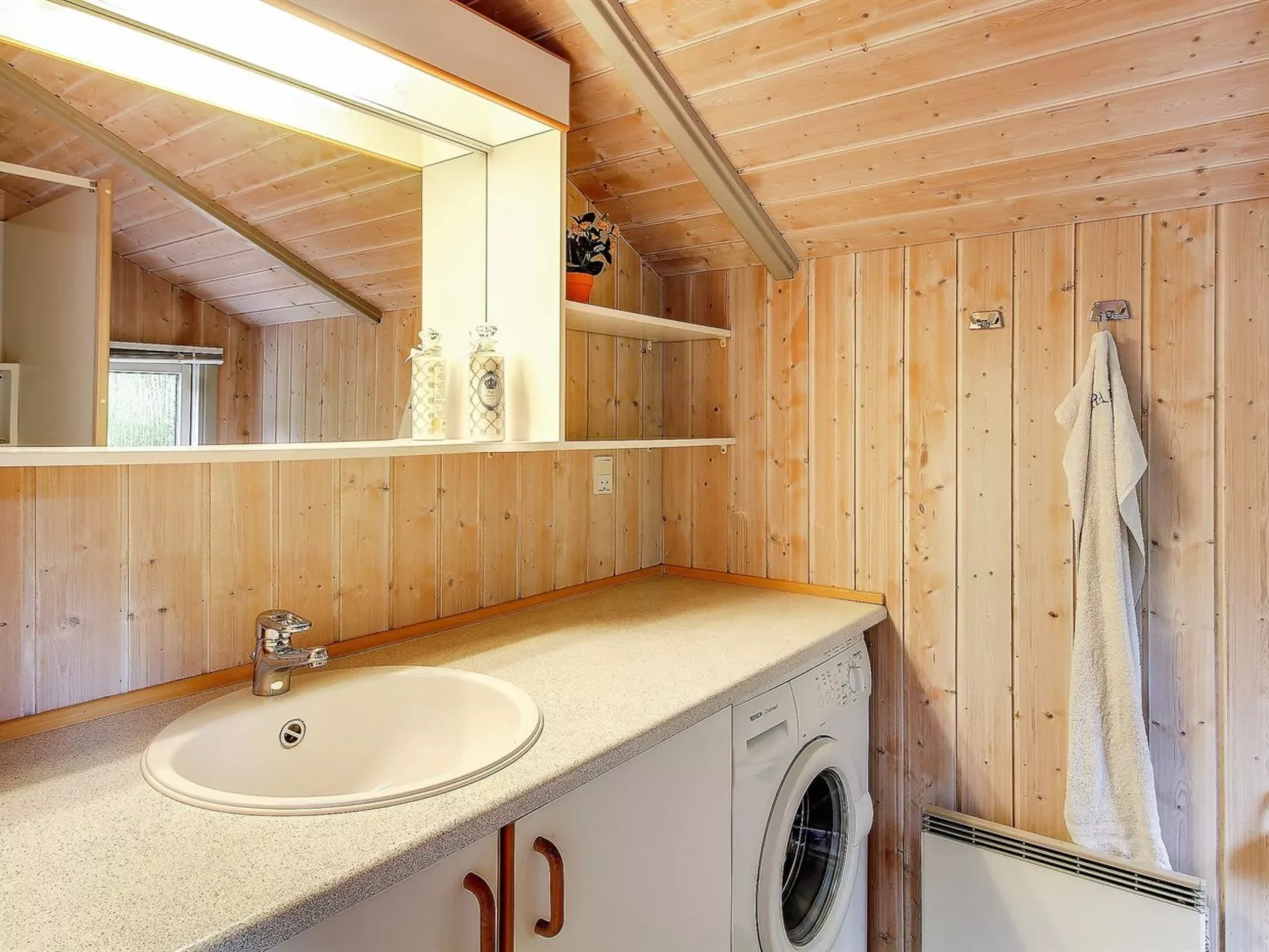 "Frederikke" - 28km from the sea-Drinnen