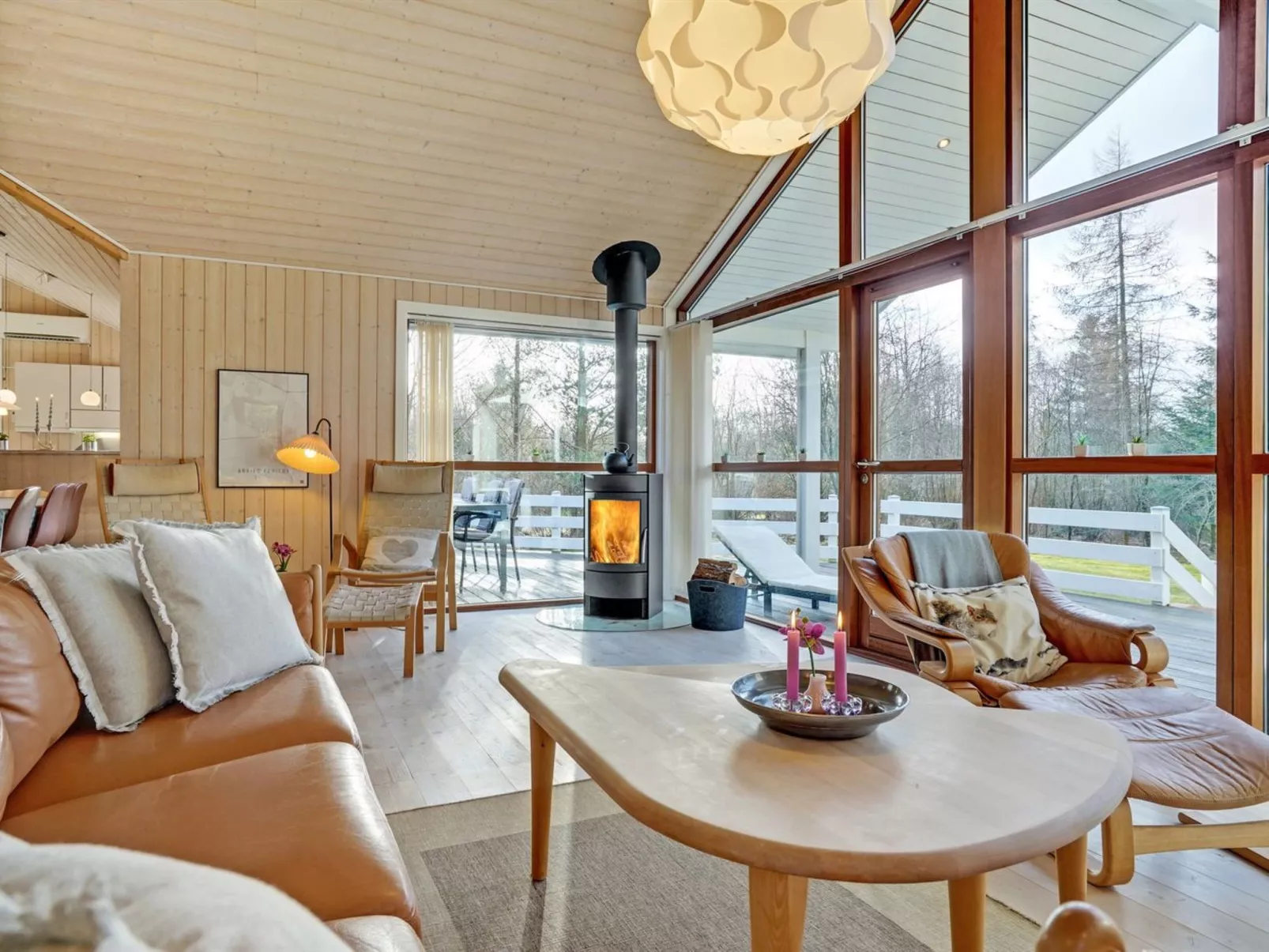 "Swarte" - 30km from the sea-Inside