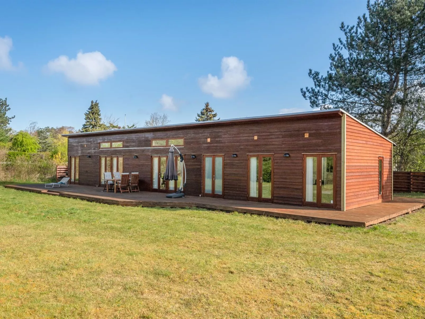 "Esta" -  from the sea-Outside