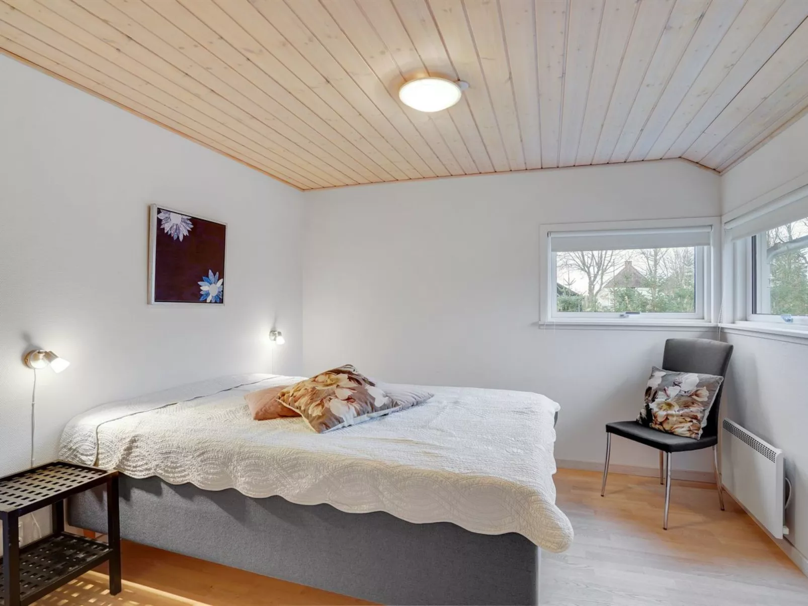 "Daina" - 400m to the fjord-Drinnen