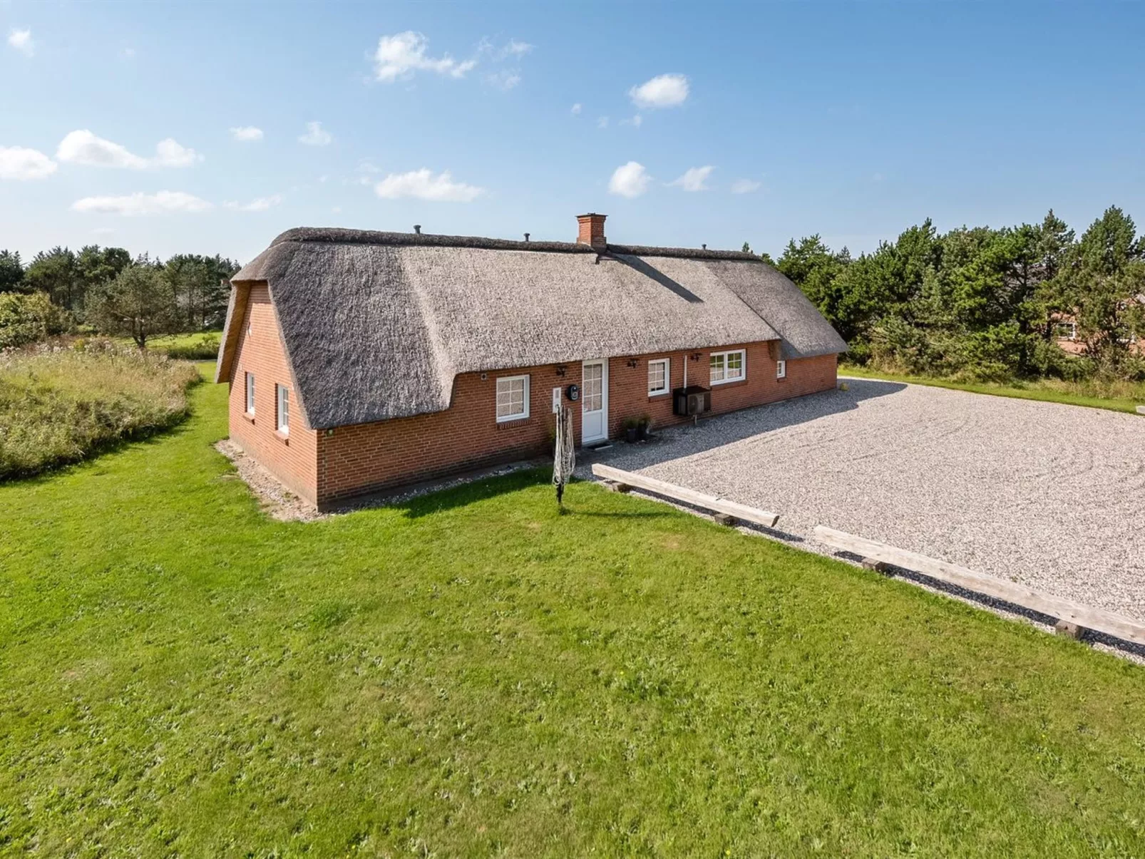 "Aane" - 1.8km from the sea-Outside