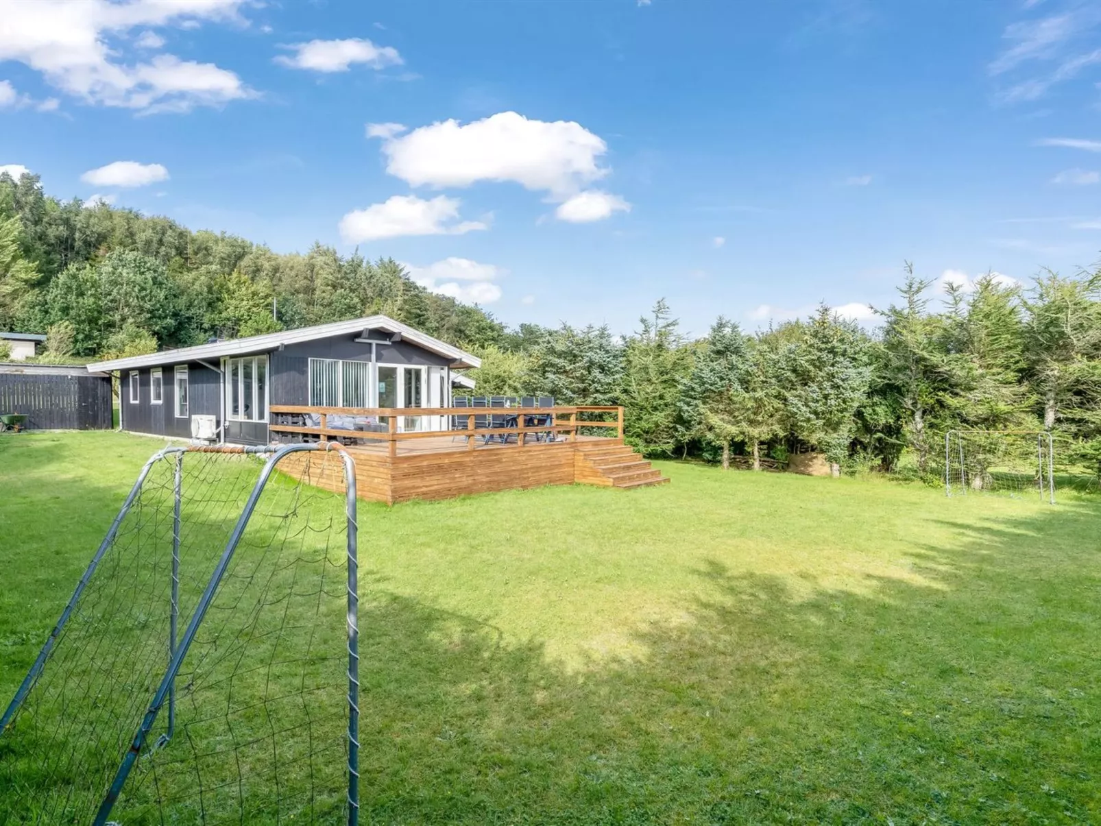 "Matilde" - 400m to the fjord-Outside