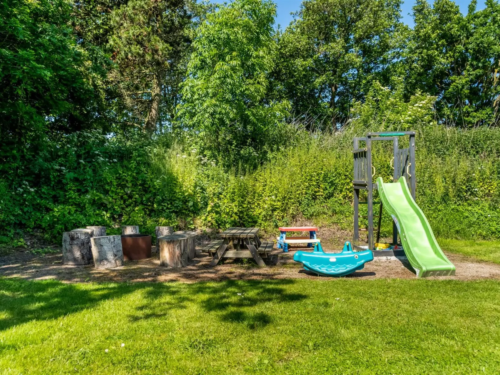 "Nina" - 700m to the fjord-Outside