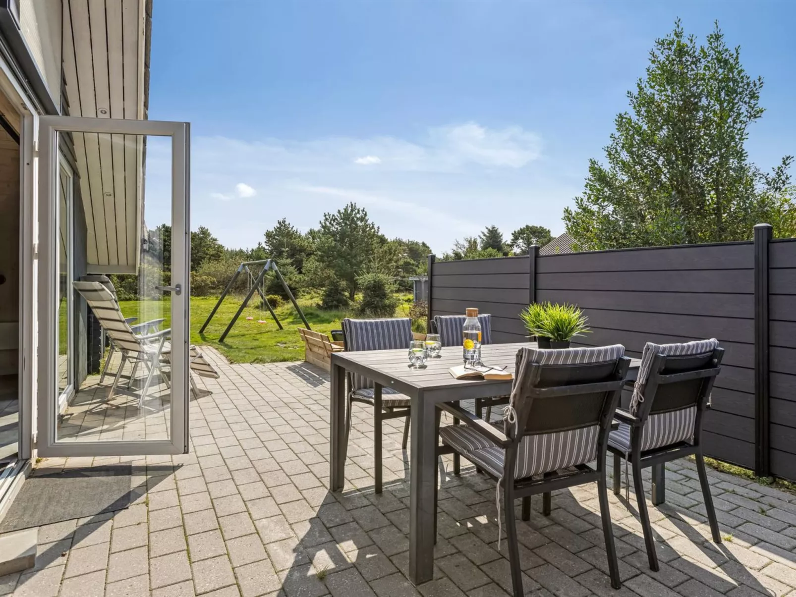 "Sanelma" - 900m from the sea-Draußen