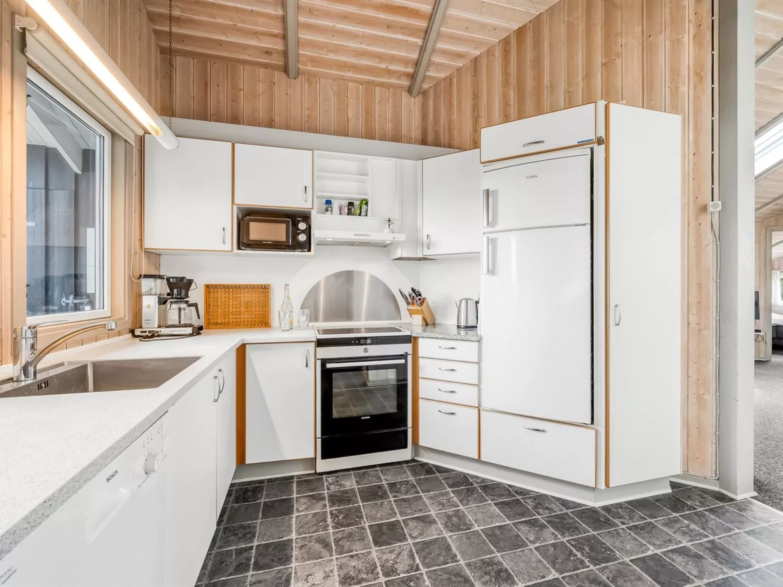 "Marisol" - 600m to the fjord-Inside