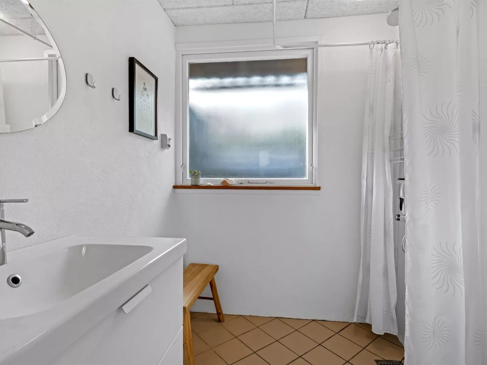 "Thyra" - 500m to the fjord-Inside