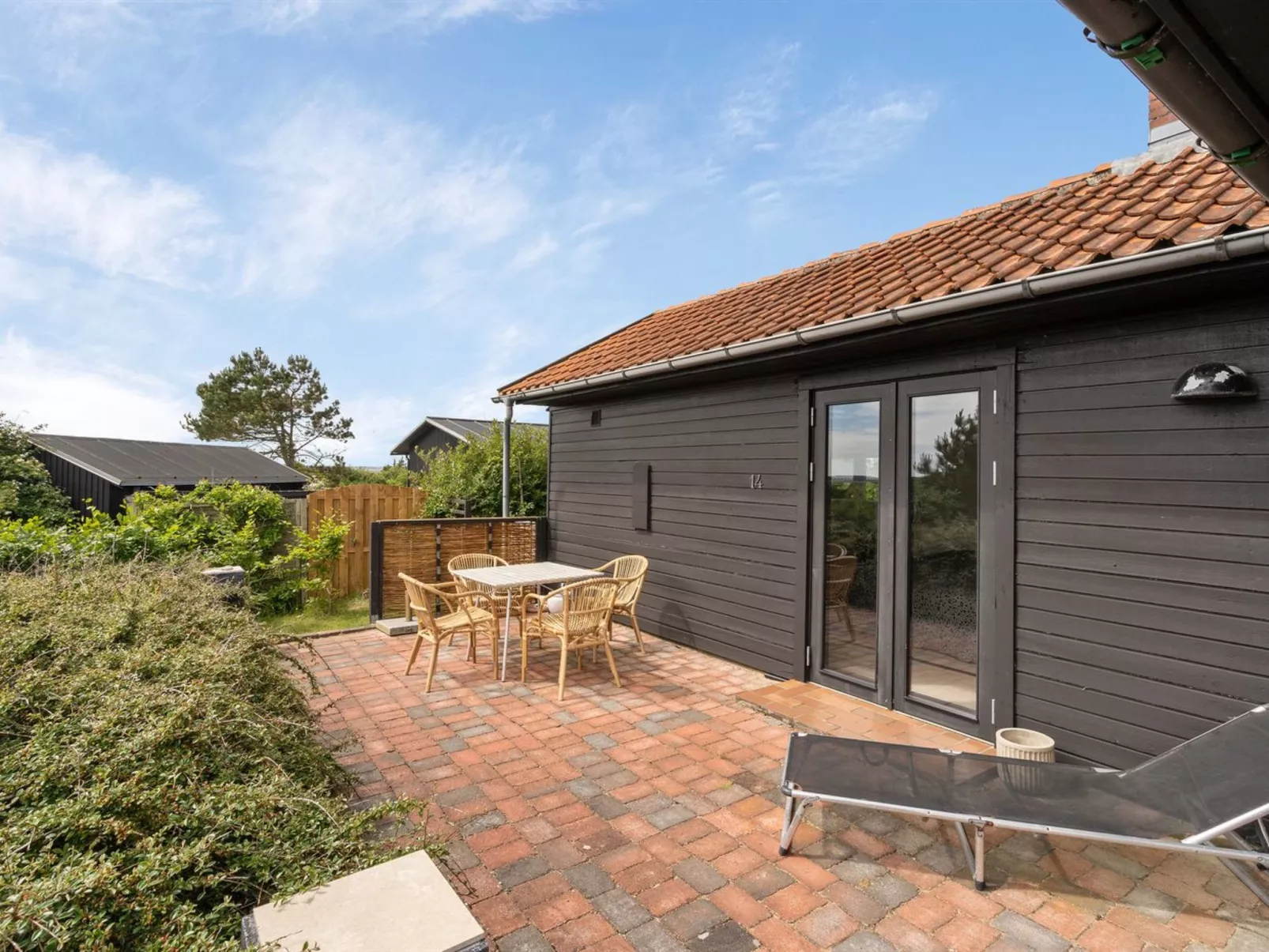 "Lok" - 90m to the fjord-Draußen