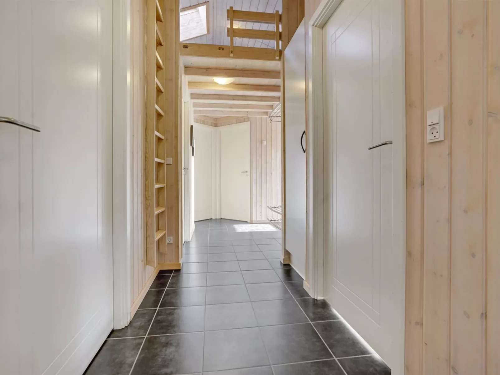 "Haghbarth" - 2.3km from the sea-Inside