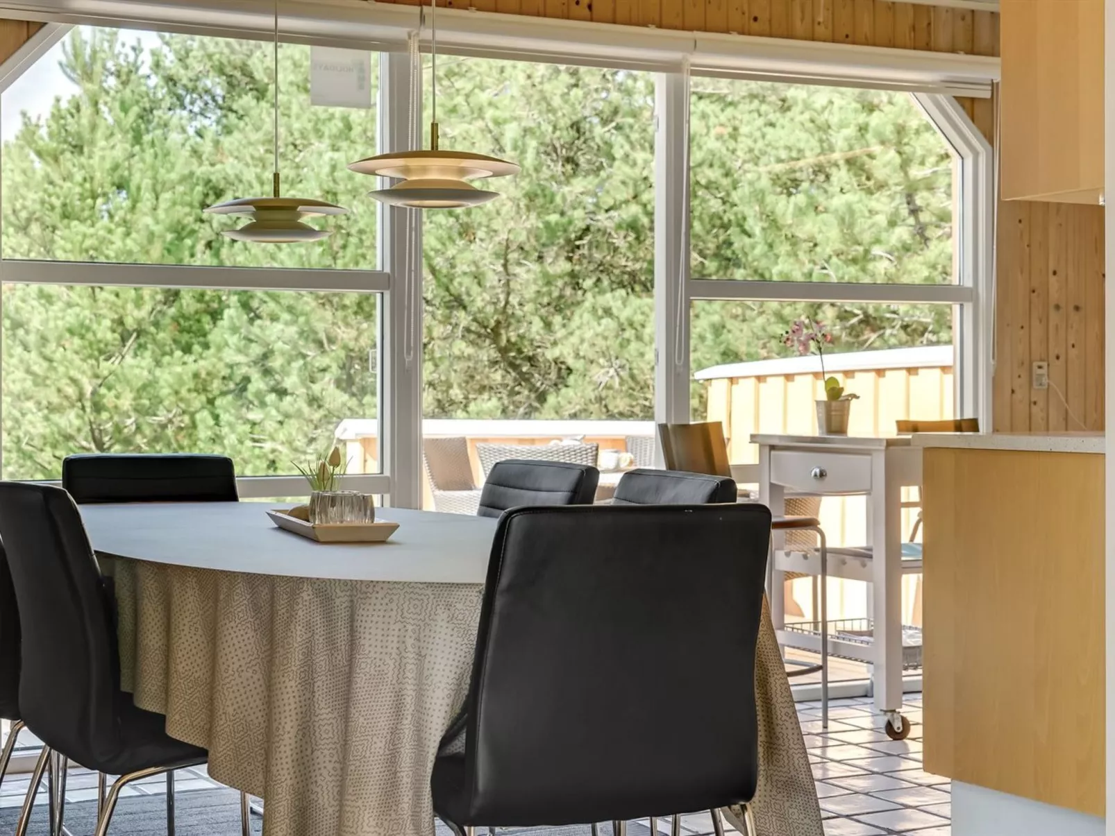 "Wale" - 3.3km from the sea-Drinnen