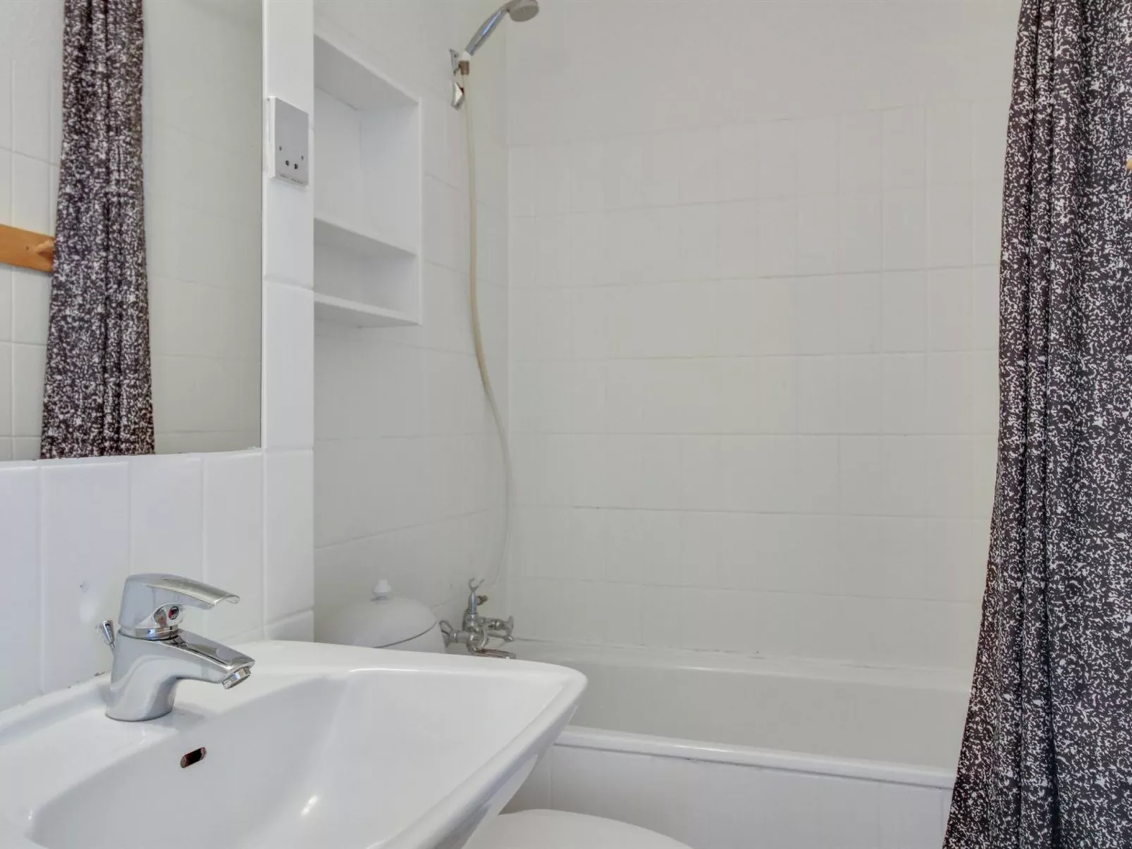 "Britt" - 100m from the sea-Dedans