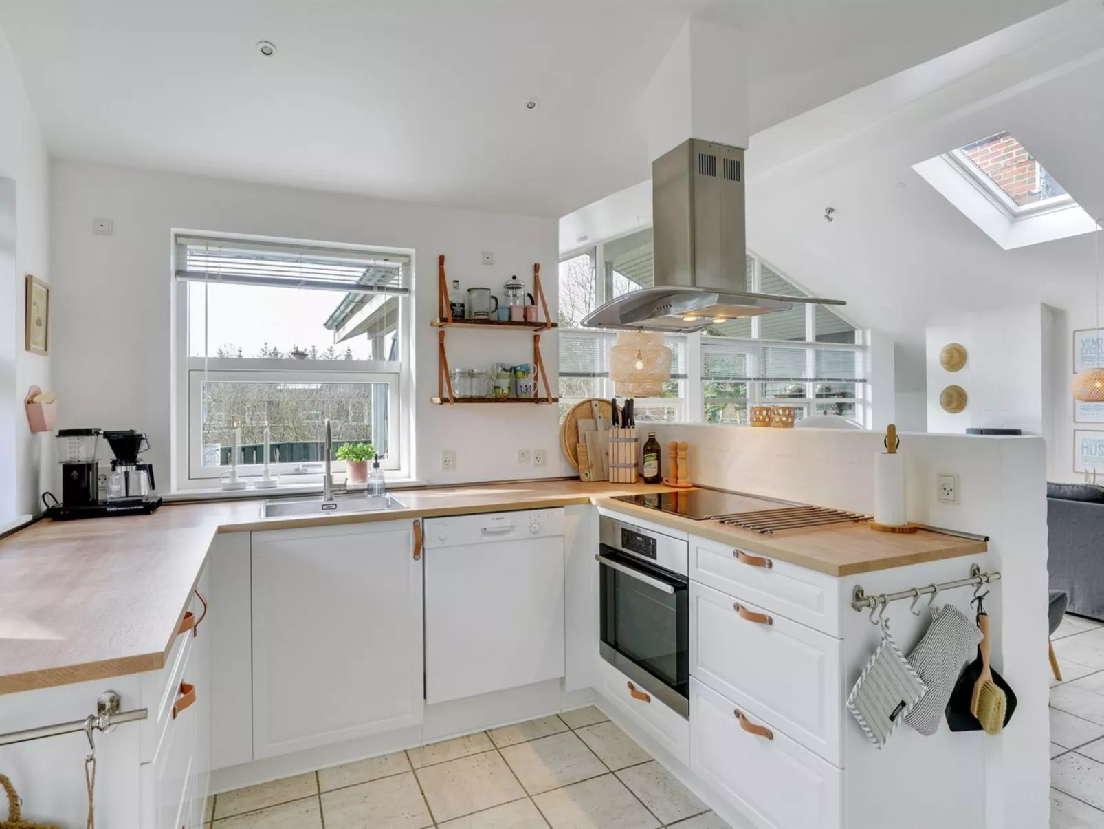 "Asgard" - 500m from the sea-Drinnen