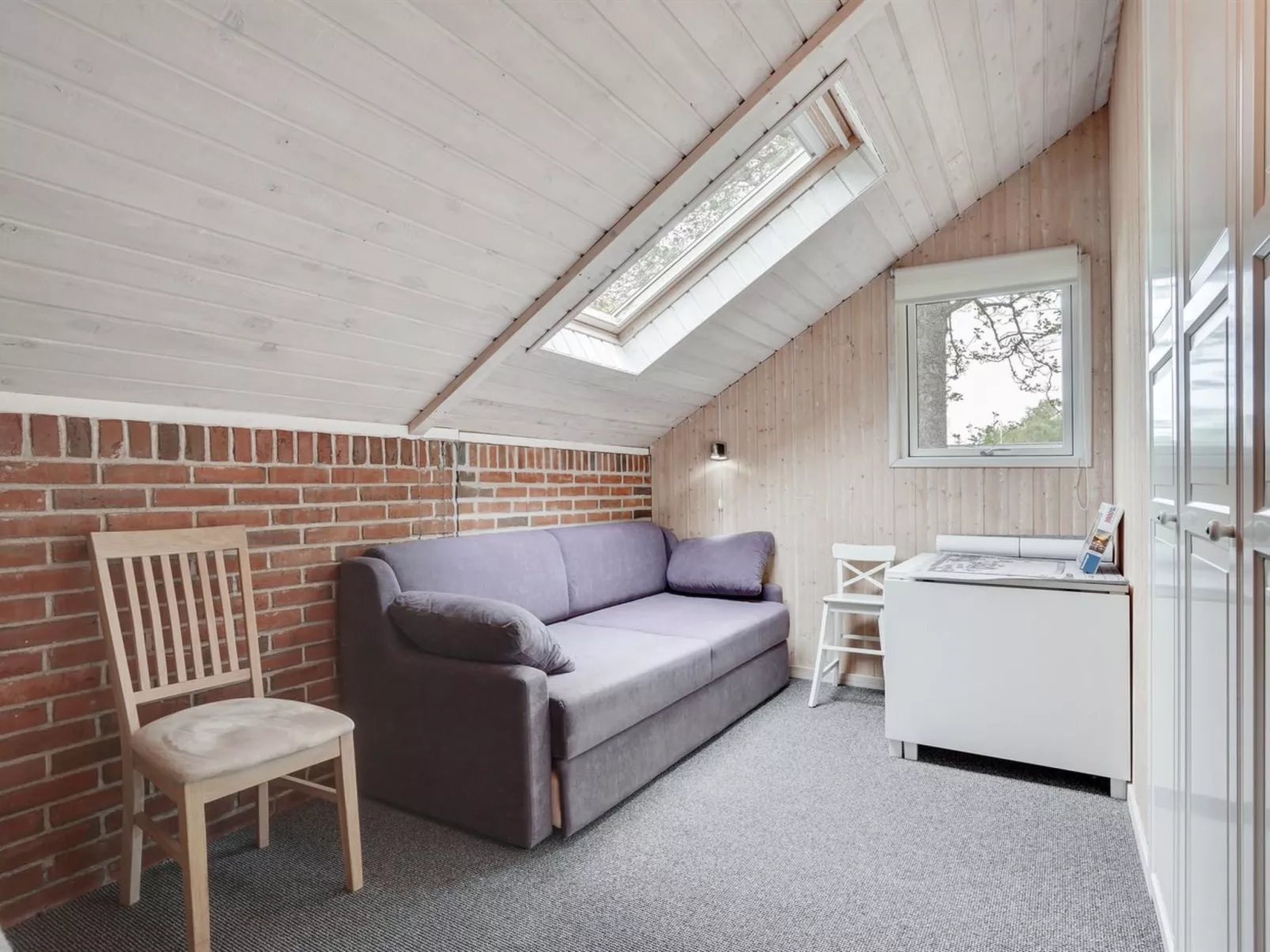 "Yonna" - 400m from the sea-Drinnen