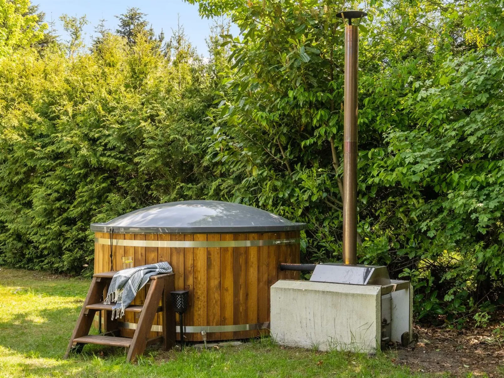 "Ulrike" - 600m to the fjord-Inside