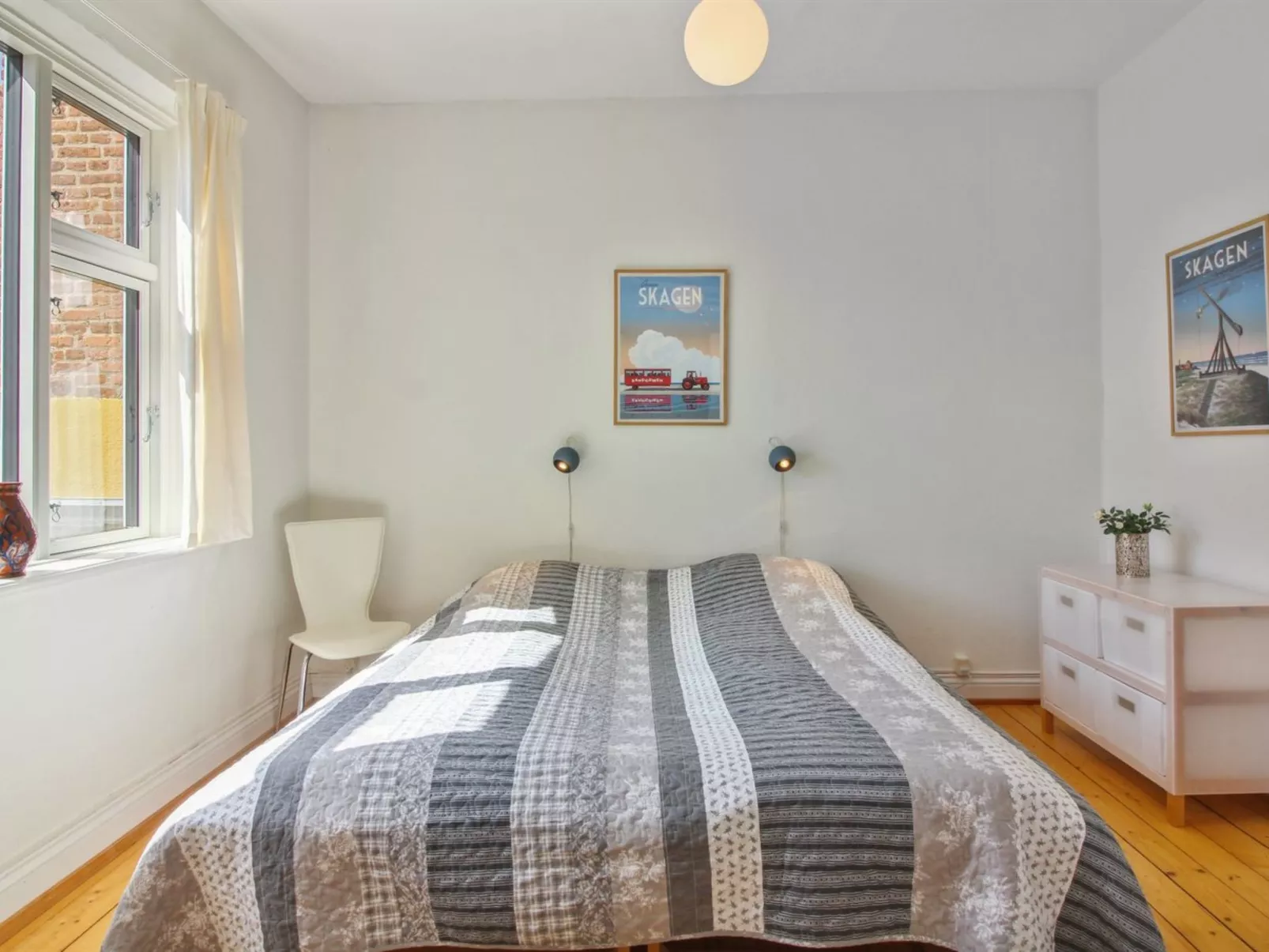 "Gyrth" - 250m from the sea-Dedans