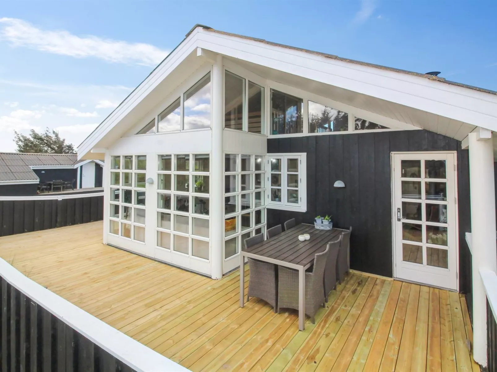 "Bjari" - 850m from the sea-Outside