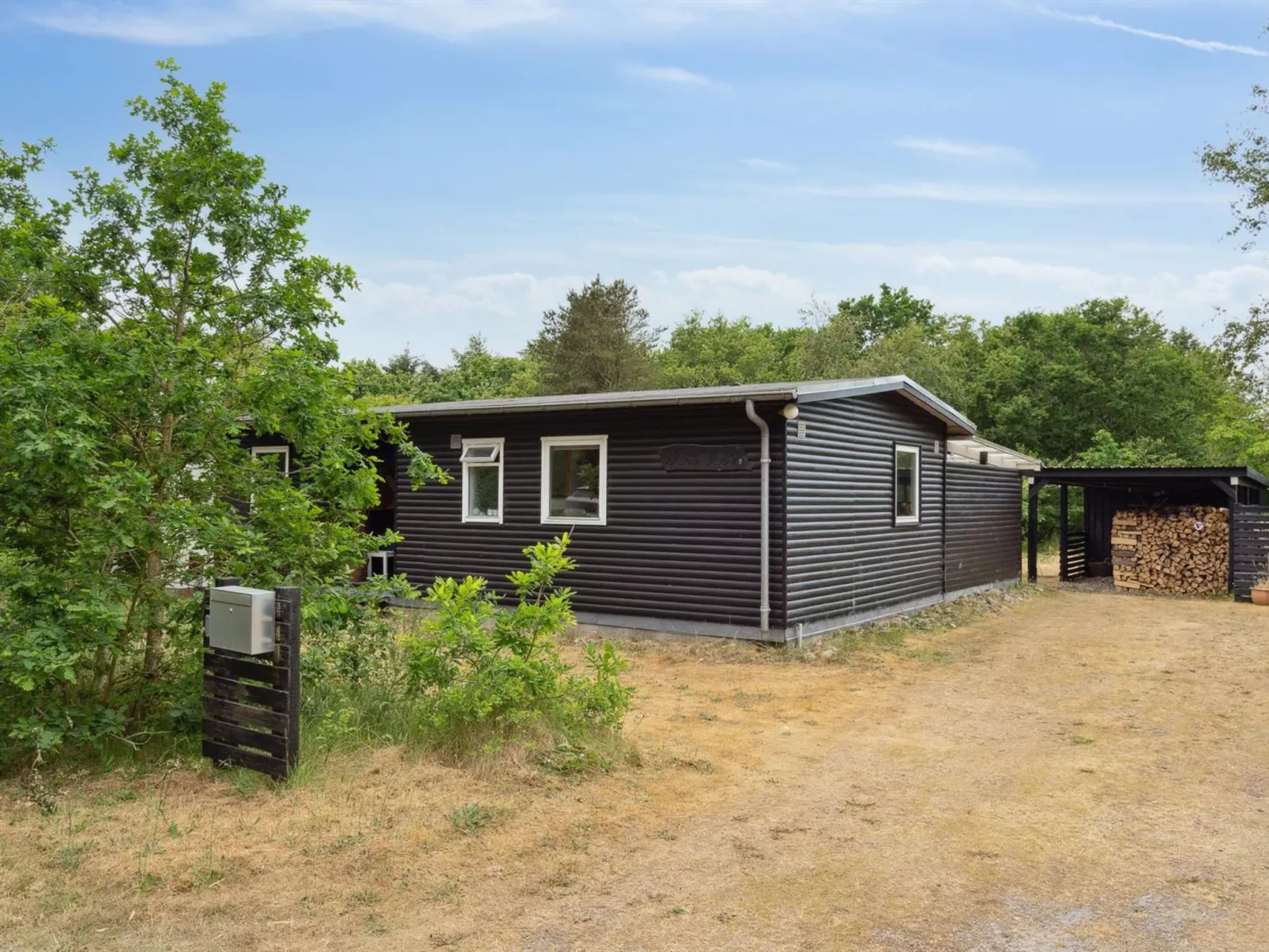 "Akke" - 150m to the fjord-Outside