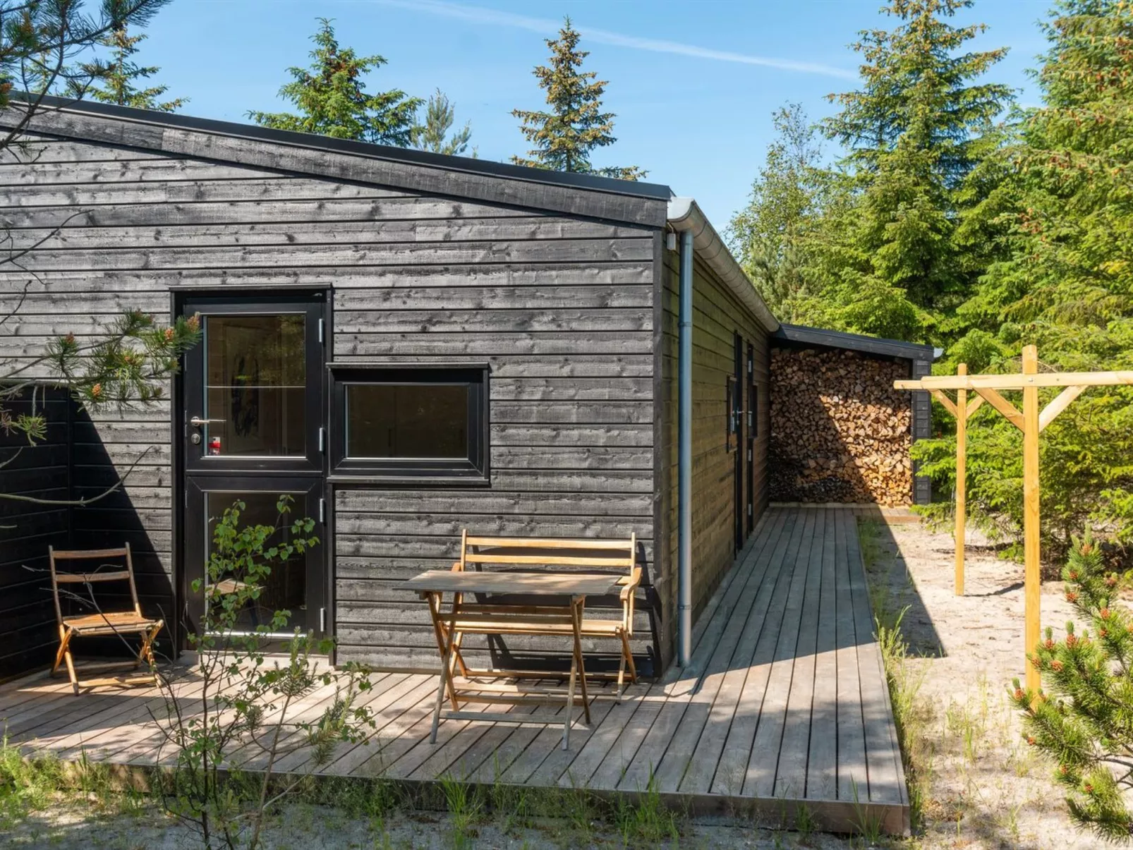 "Gunnor" - 1.3km from the sea-Outside