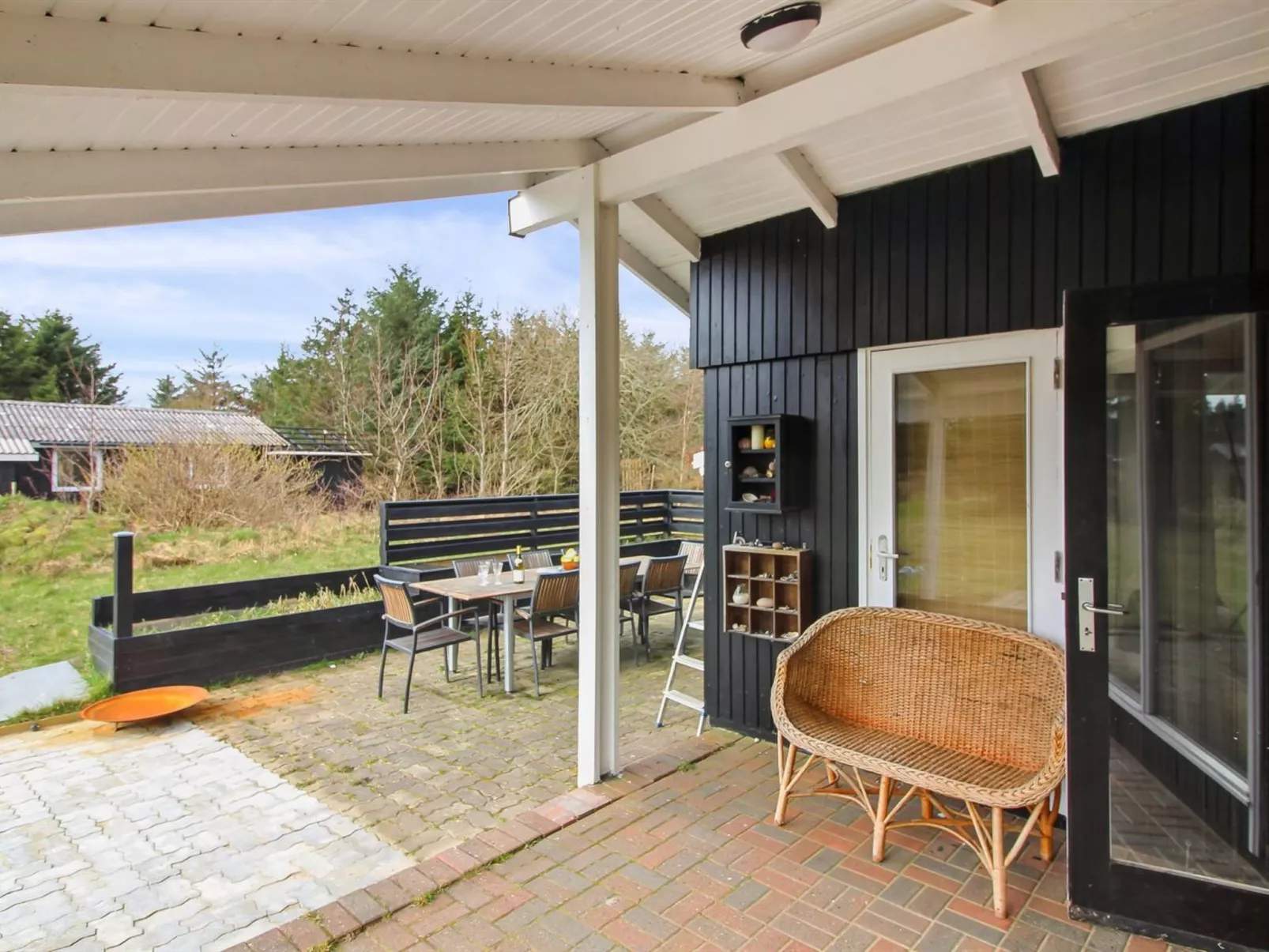 "Nestori" - 950m from the sea-Outside